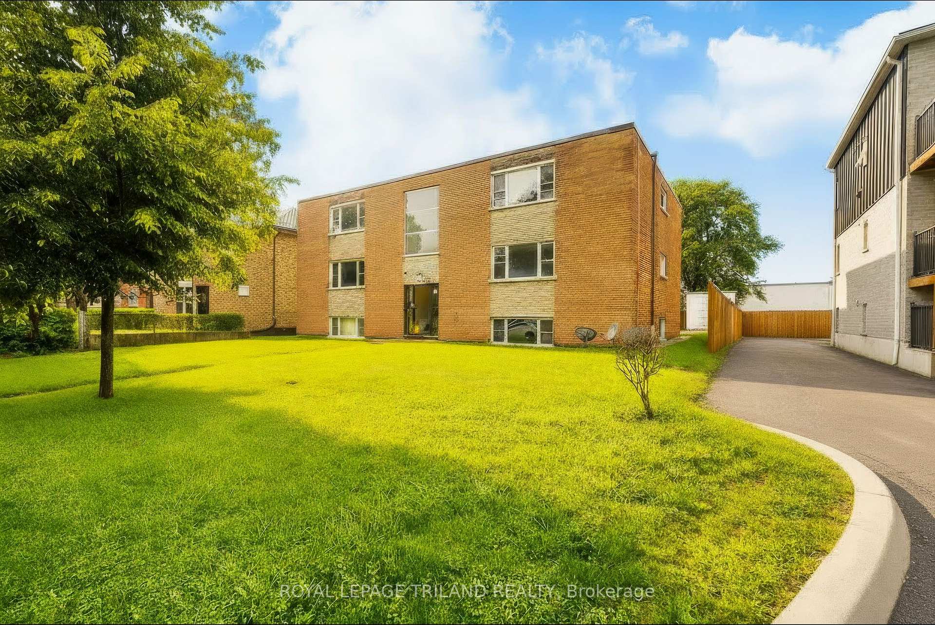 Front of Unit 1, 1566 Allen Place