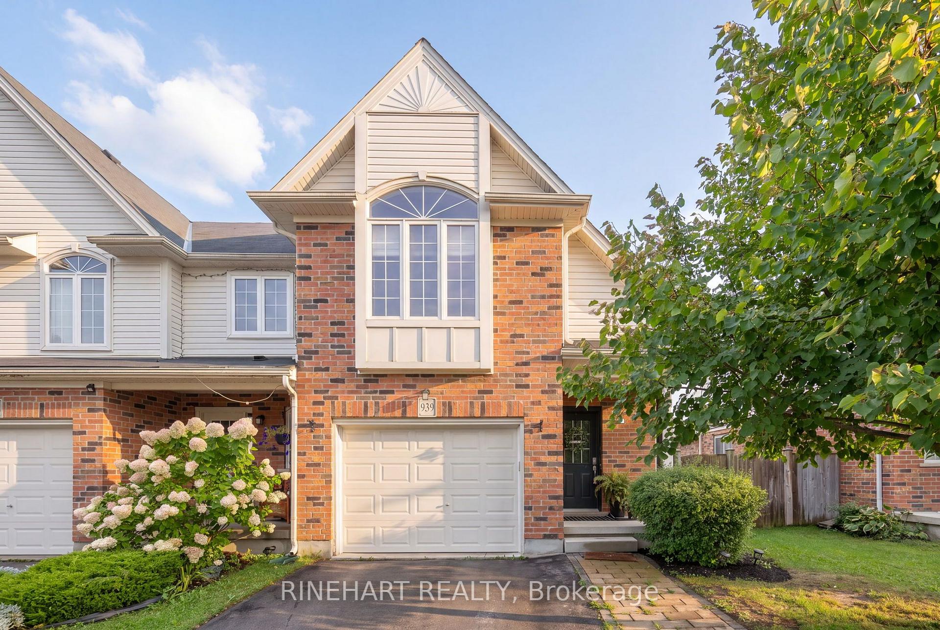 Photo 1 of 939 Silverfox Crescent, London, North S — HOMEH