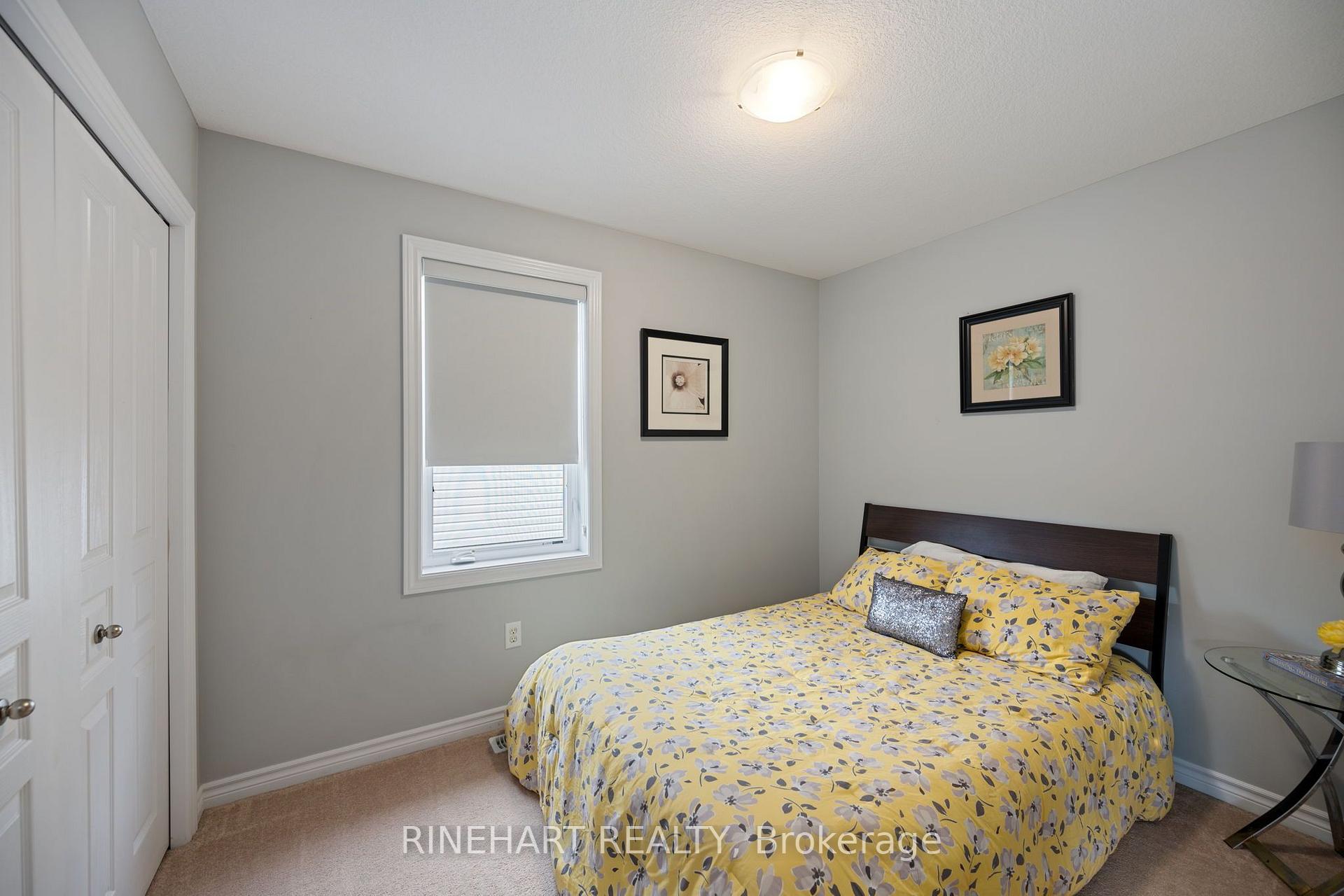 Photo 20 of 939 Silverfox Crescent, London, North S — HOMEH