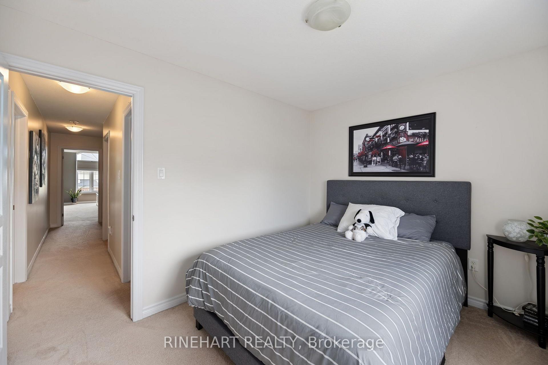 Photo 22 of 939 Silverfox Crescent, London, North S — HOMEH