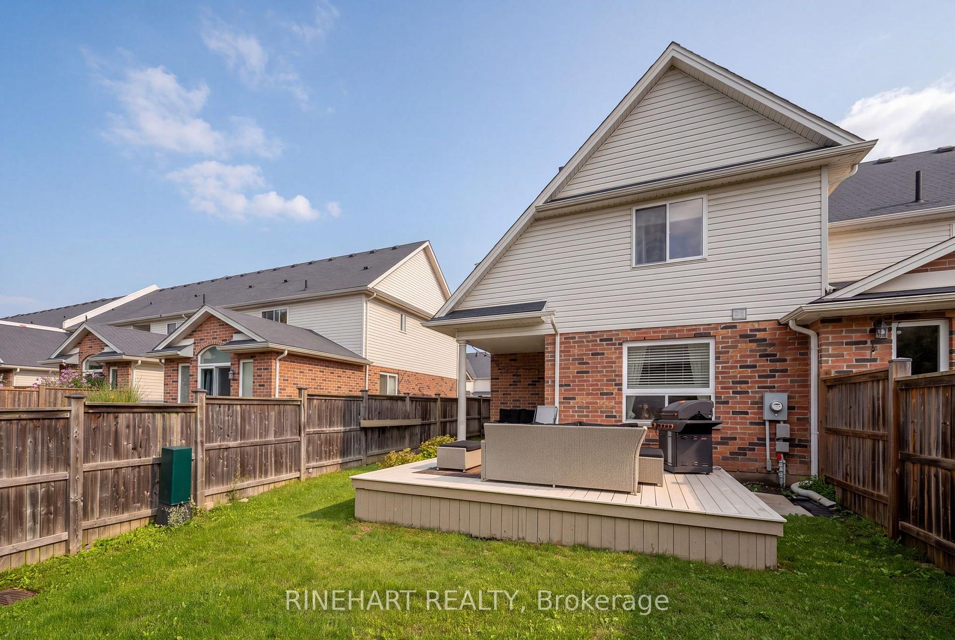 Photo 27 of 939 Silverfox Crescent, London, North S — HOMEH