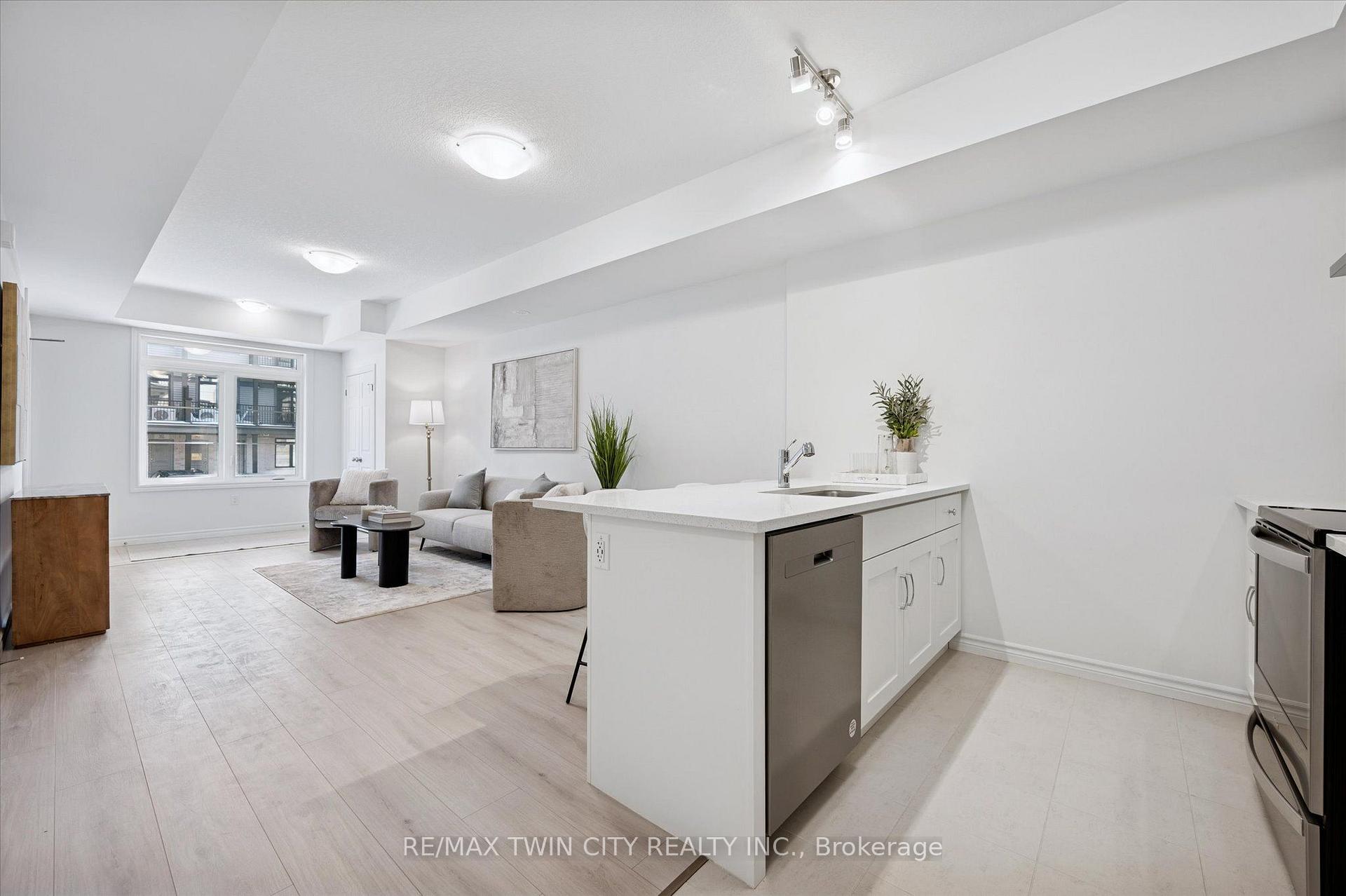 Photo 10 of 73 Lomond Lane, Kitchener, Cedar Hill — HOMEH