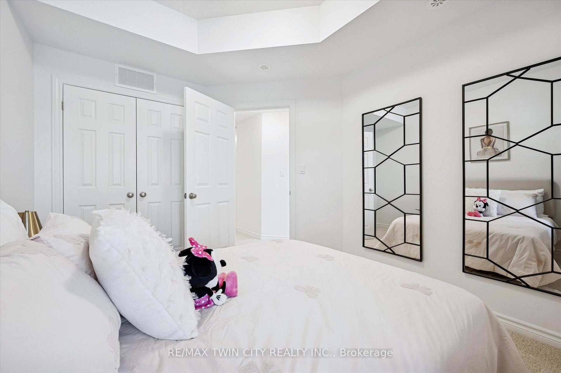 Photo 16 of 73 Lomond Lane, Kitchener, Cedar Hill — HOMEH