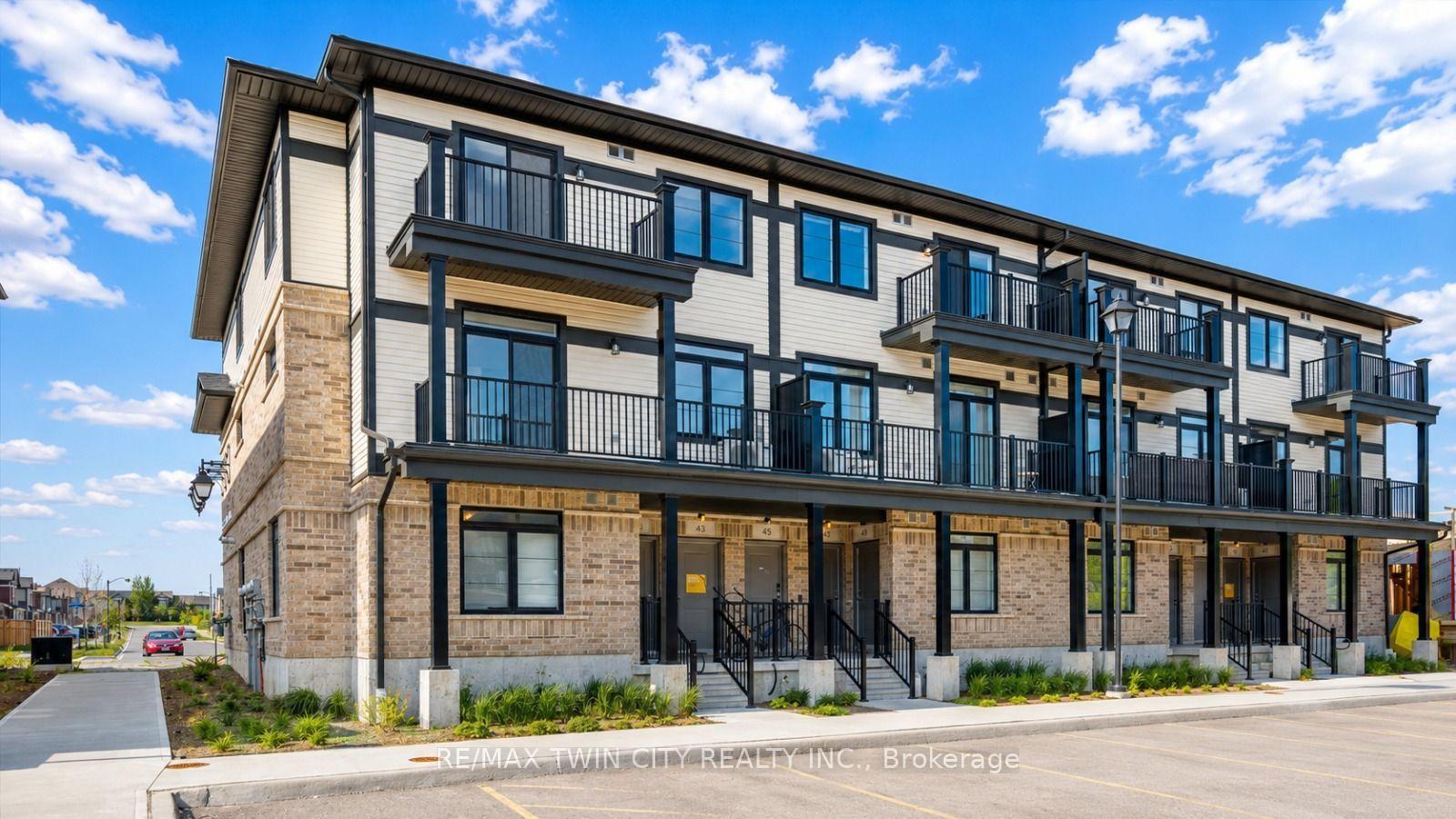 Photo 2 of 43 Lomond Lane, Kitchener, Pioneer Park/Doon/Wyldwoods — HOMEH