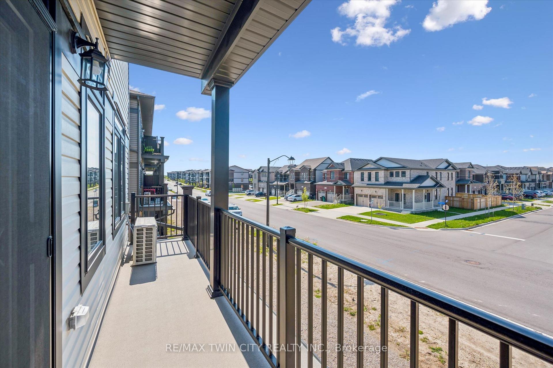 Photo 19 of 43 Lomond Lane, Kitchener, Pioneer Park/Doon/Wyldwoods — HOMEH