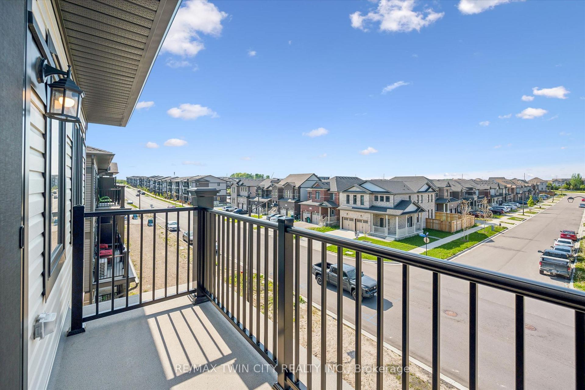Photo 35 of 43 Lomond Lane, Kitchener, Pioneer Park/Doon/Wyldwoods — HOMEH