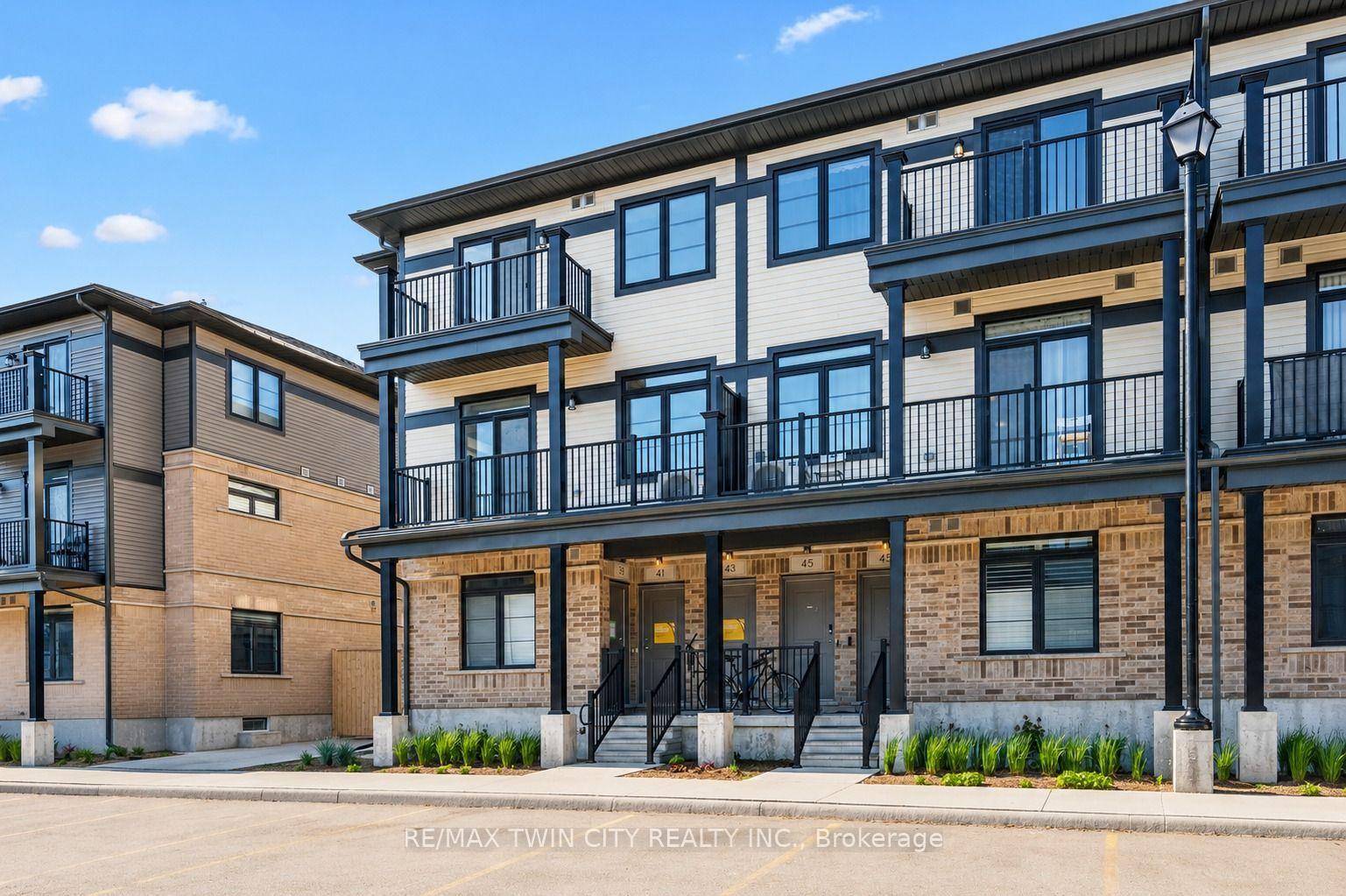 Photo 37 of 43 Lomond Lane, Kitchener, Pioneer Park/Doon/Wyldwoods — HOMEH