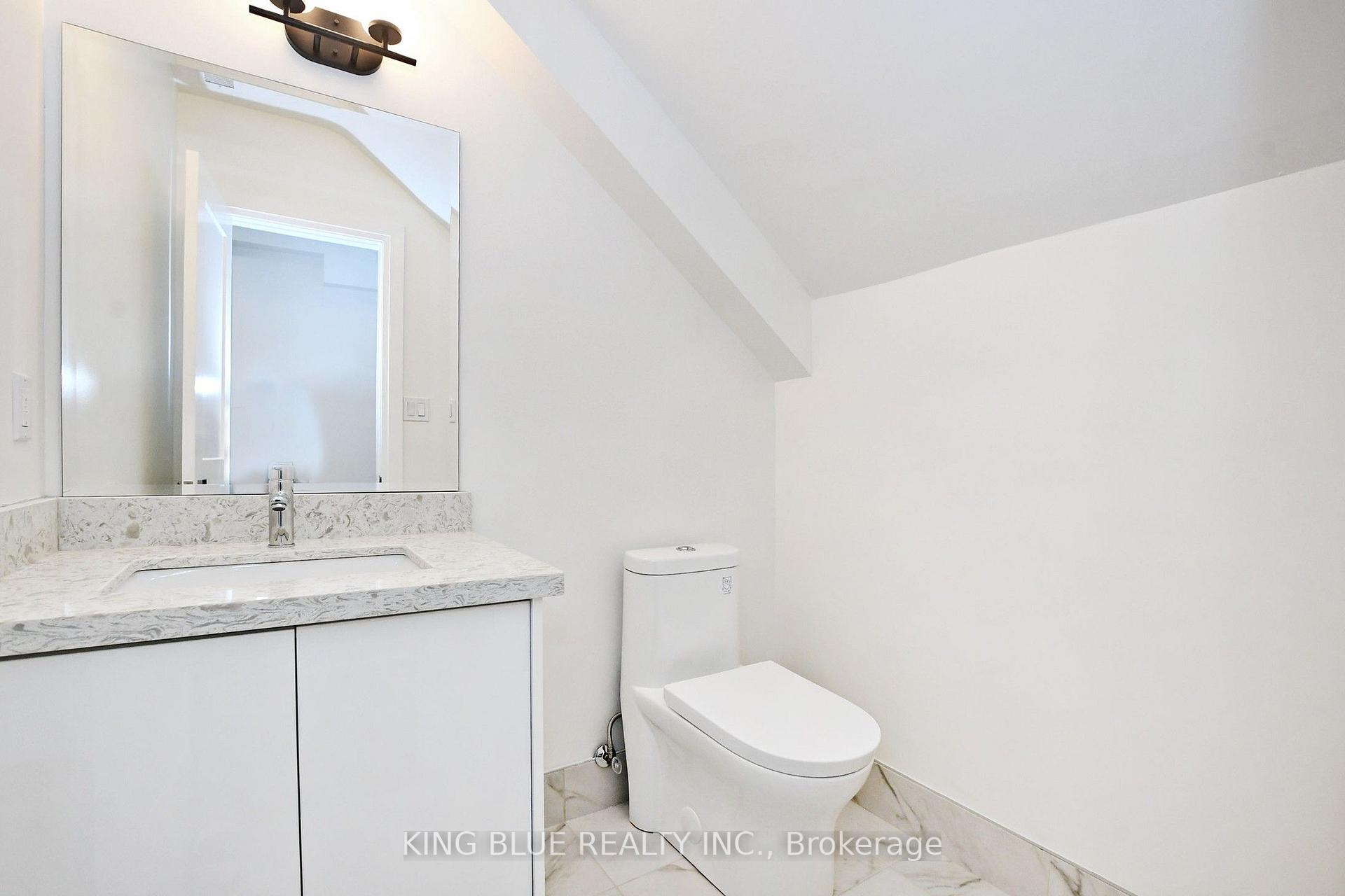 Photo 13 of Unit B, 161 Madison Avenue, Toronto, The Annex — HOMEH