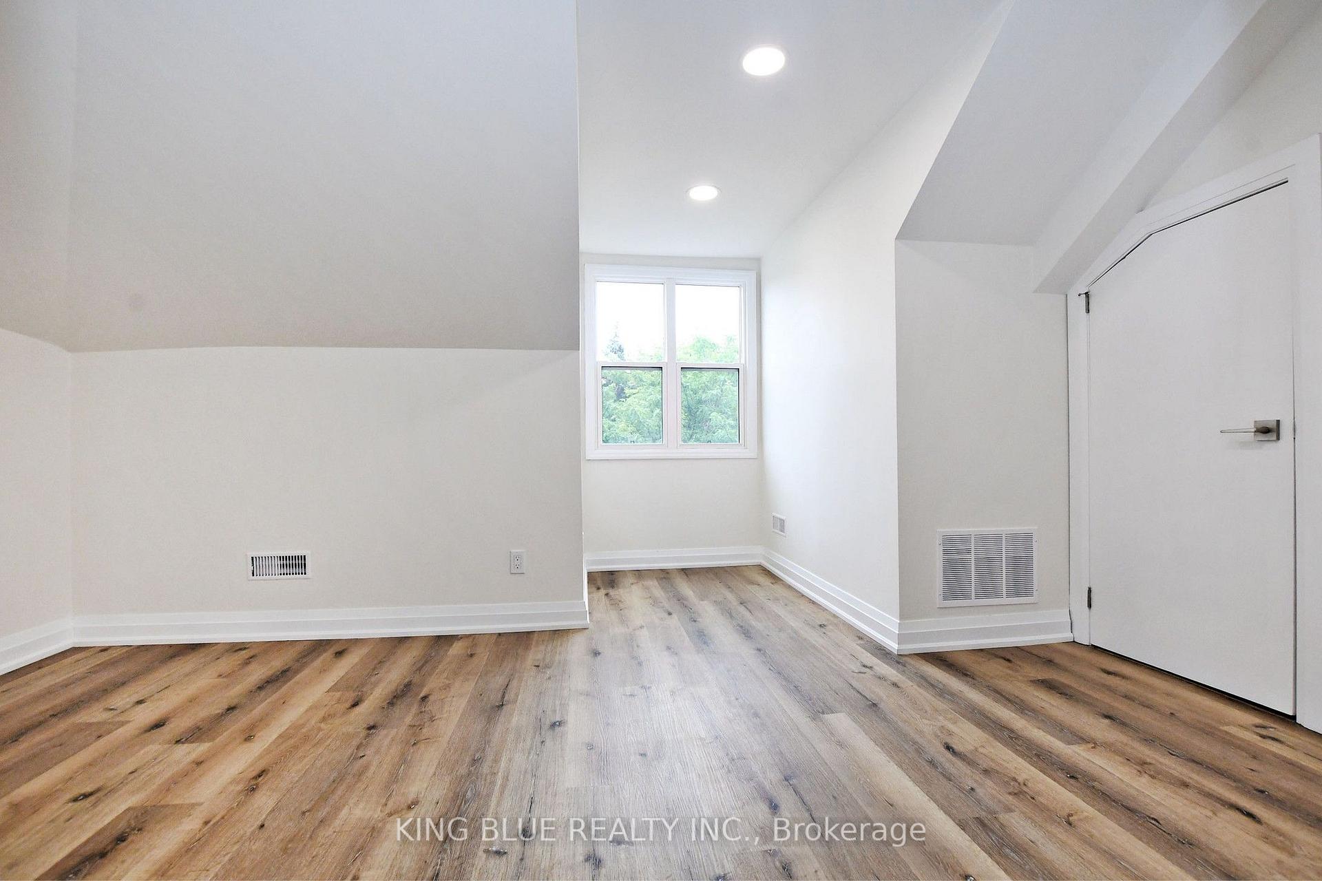 Photo 18 of Unit B, 161 Madison Avenue, Toronto, The Annex — HOMEH