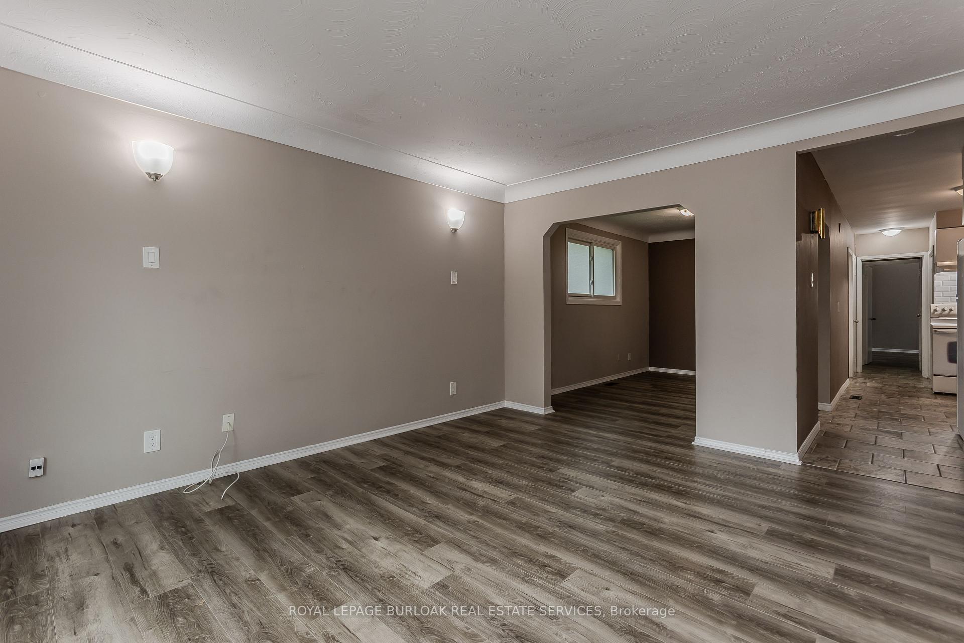 Photo 7 of 307 Dunsmure Road, Hamilton, Crown Point — HOMEH
