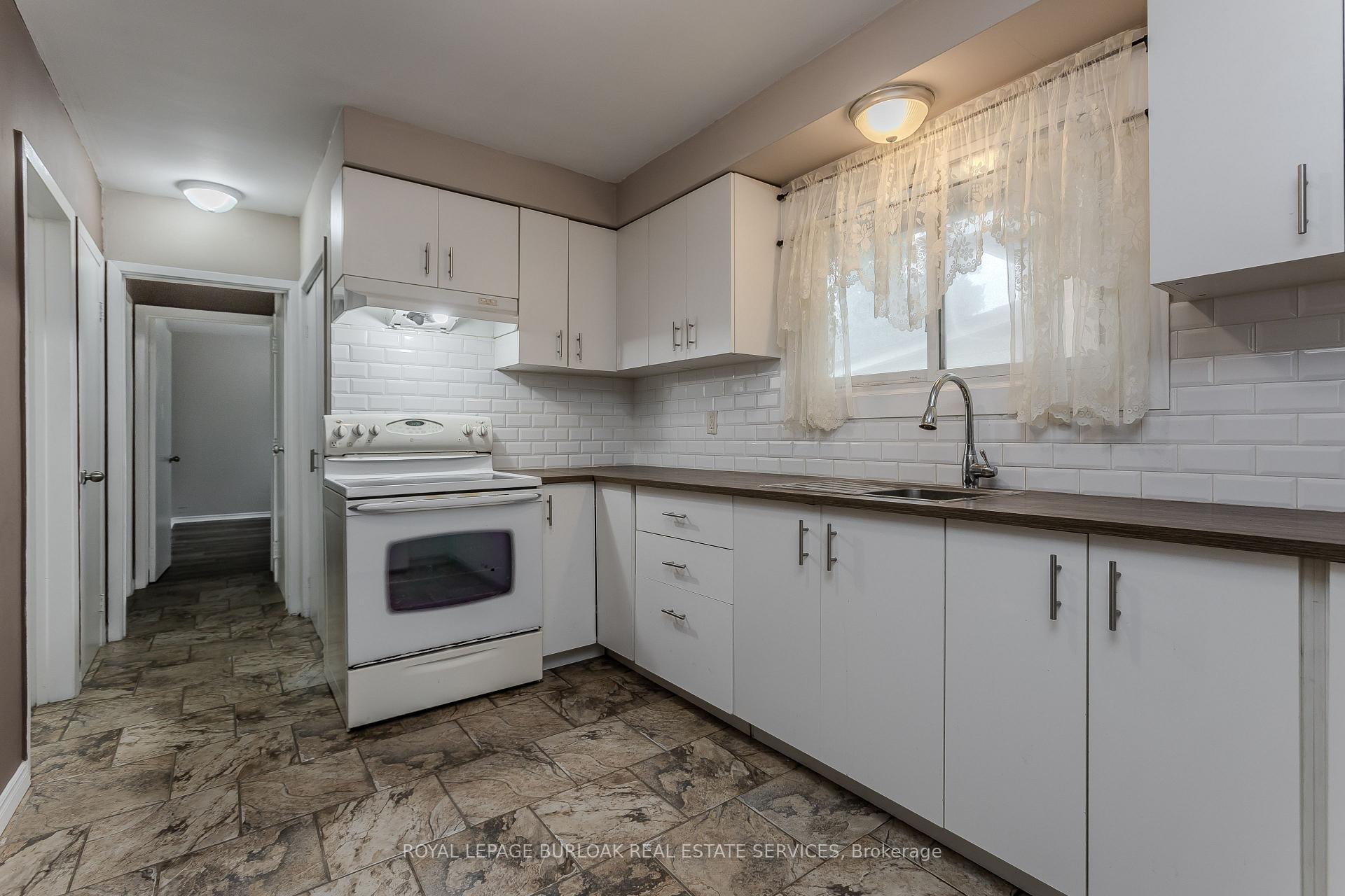 Photo 14 of 307 Dunsmure Road, Hamilton, Crown Point — HOMEH
