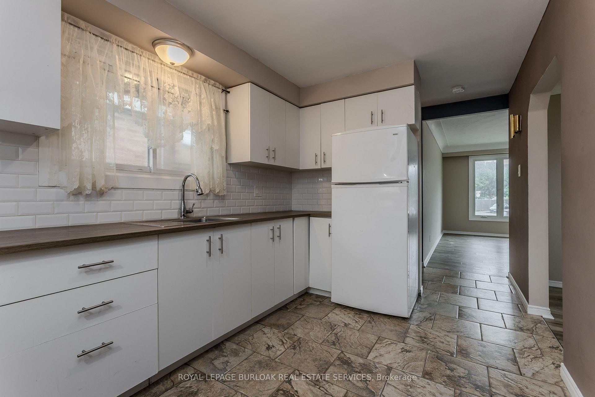 Photo 15 of 307 Dunsmure Road, Hamilton, Crown Point — HOMEH