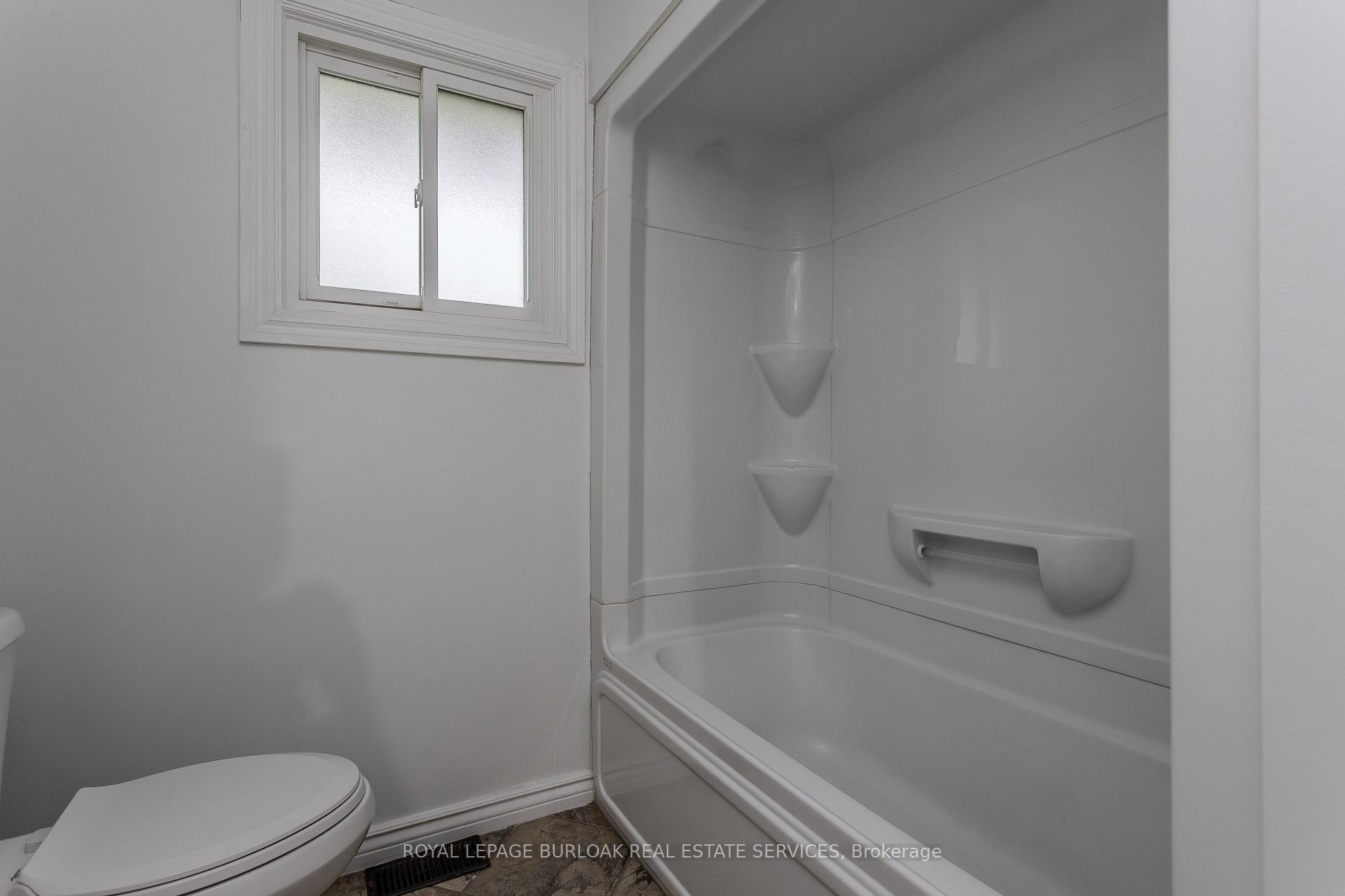 Photo 18 of 307 Dunsmure Road, Hamilton, Crown Point — HOMEH