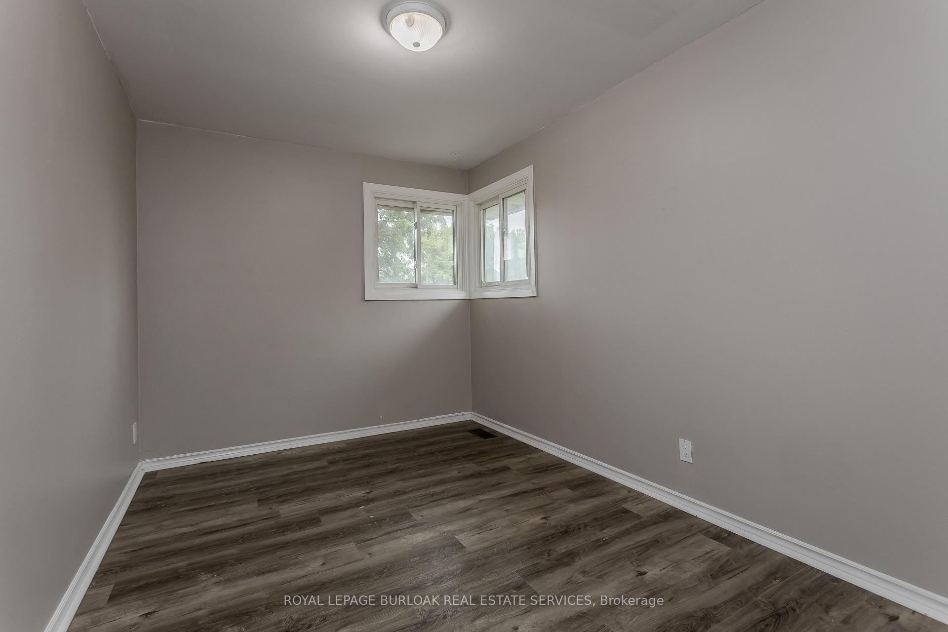 Photo 24 of 307 Dunsmure Road, Hamilton, Crown Point — HOMEH