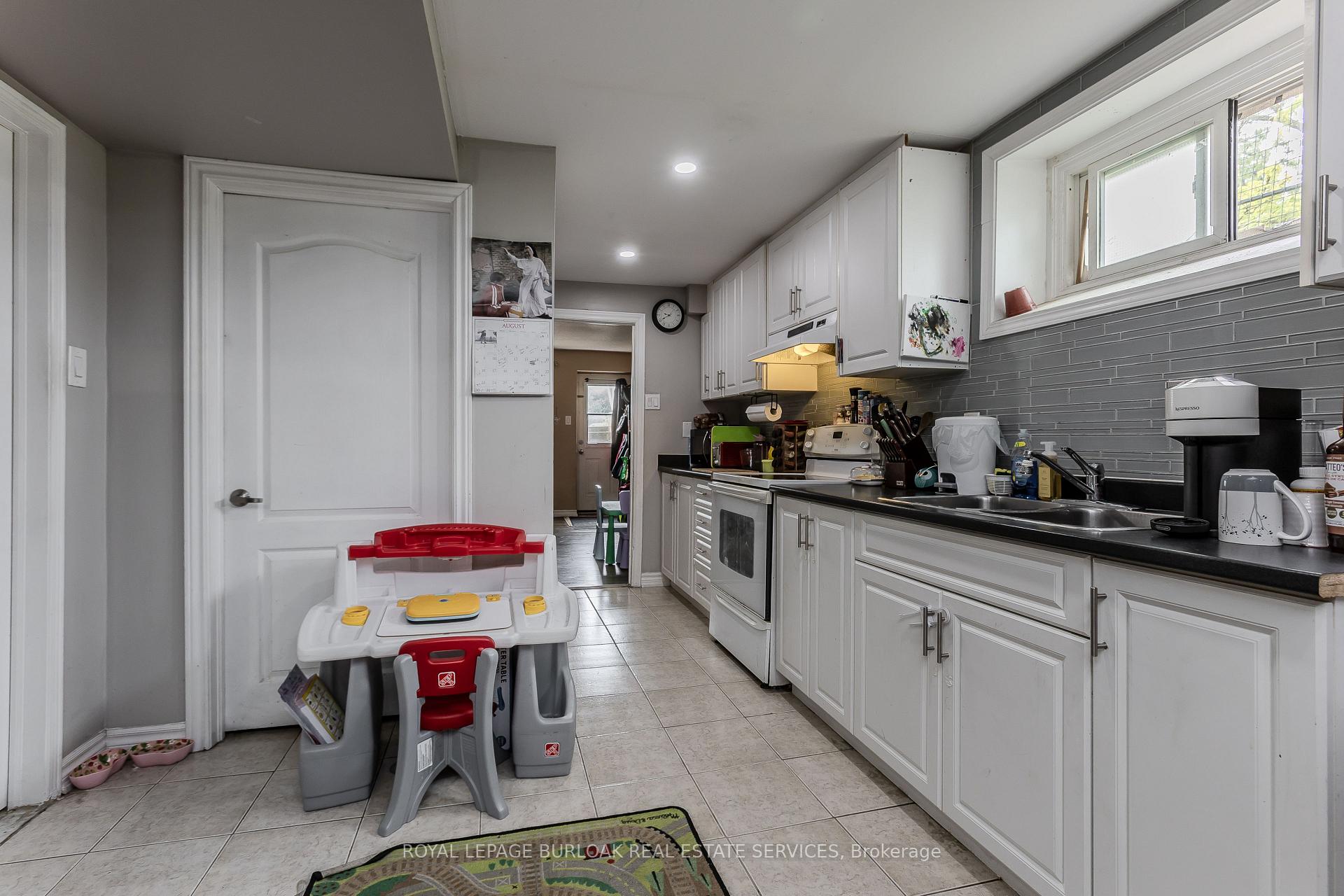 Photo 32 of 307 Dunsmure Road, Hamilton, Crown Point — HOMEH