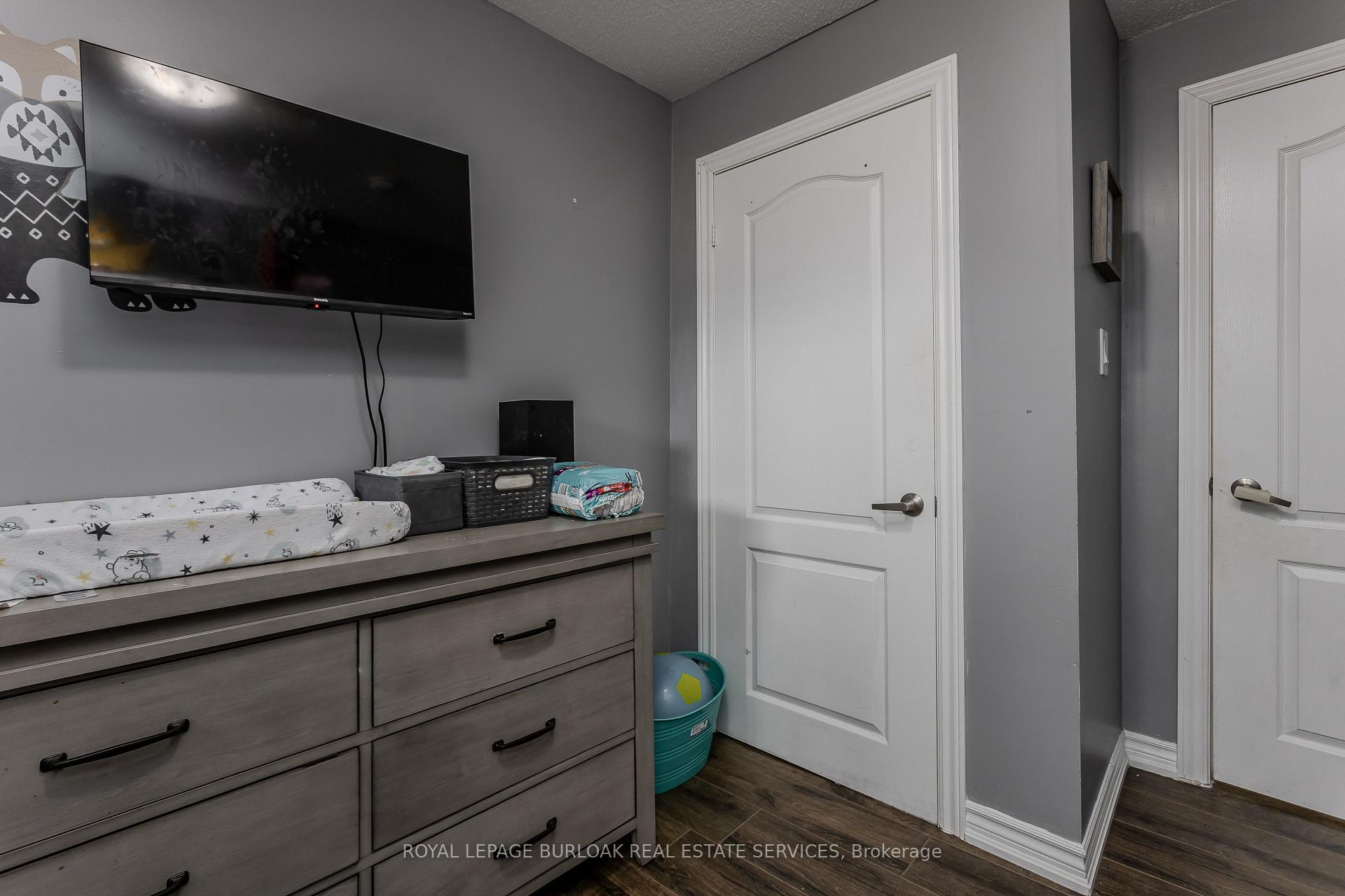 Photo 40 of 307 Dunsmure Road, Hamilton, Crown Point — HOMEH