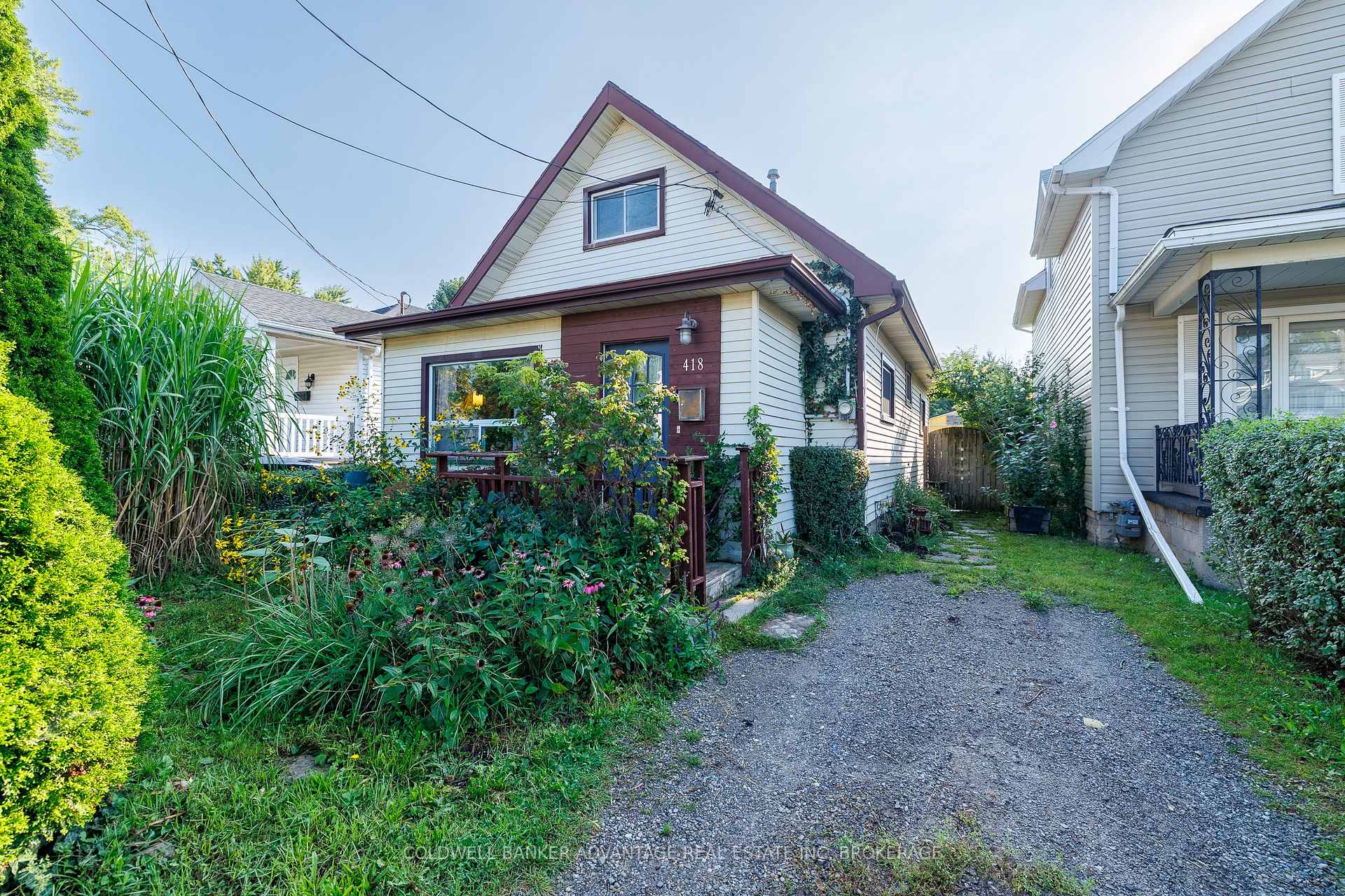 Photo 2 of 418 McAlpine Avenue N, Welland, Welland Downtown — HOMEH