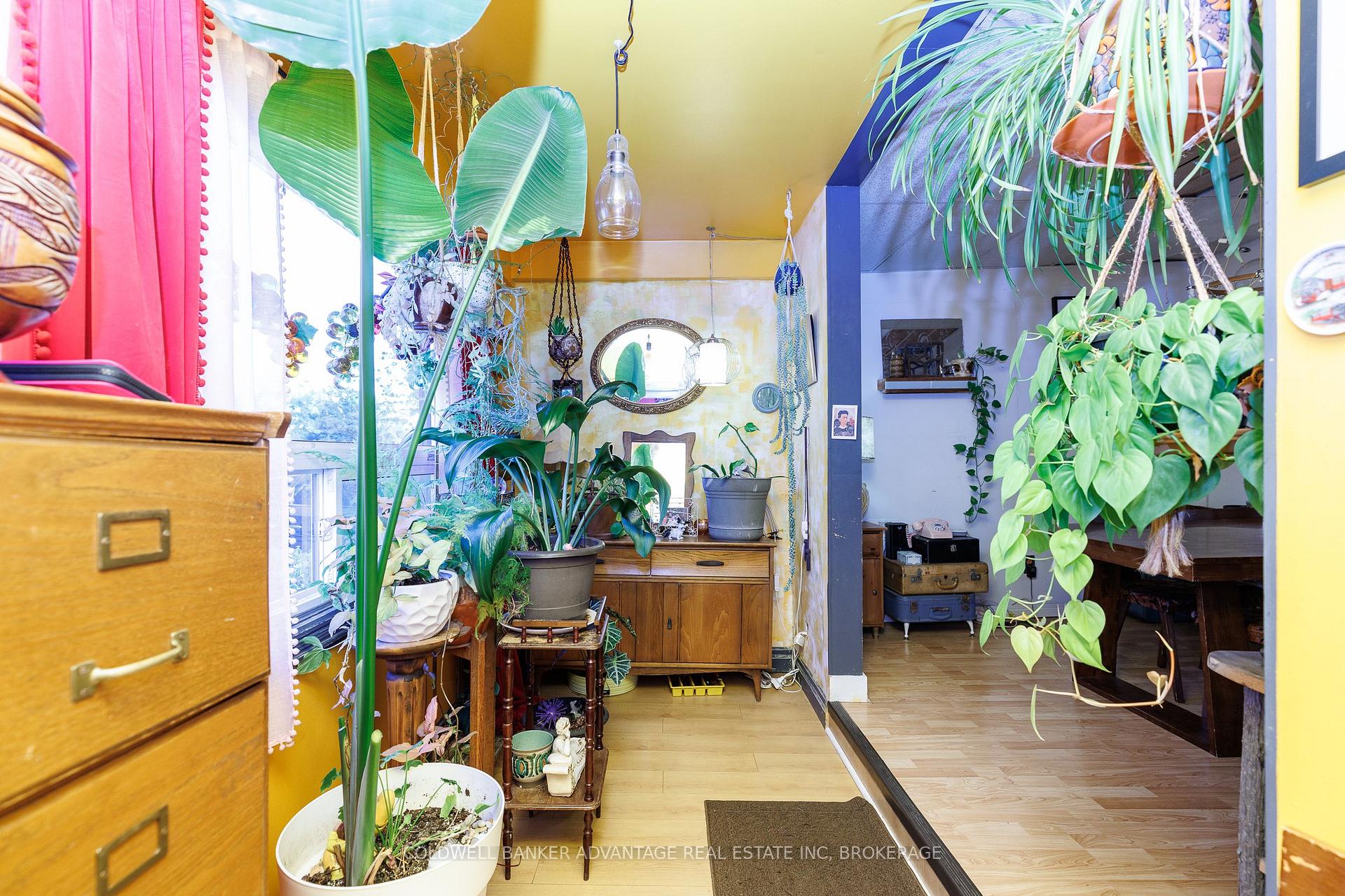 Photo 24 of 418 McAlpine Avenue N, Welland, Welland Downtown — HOMEH