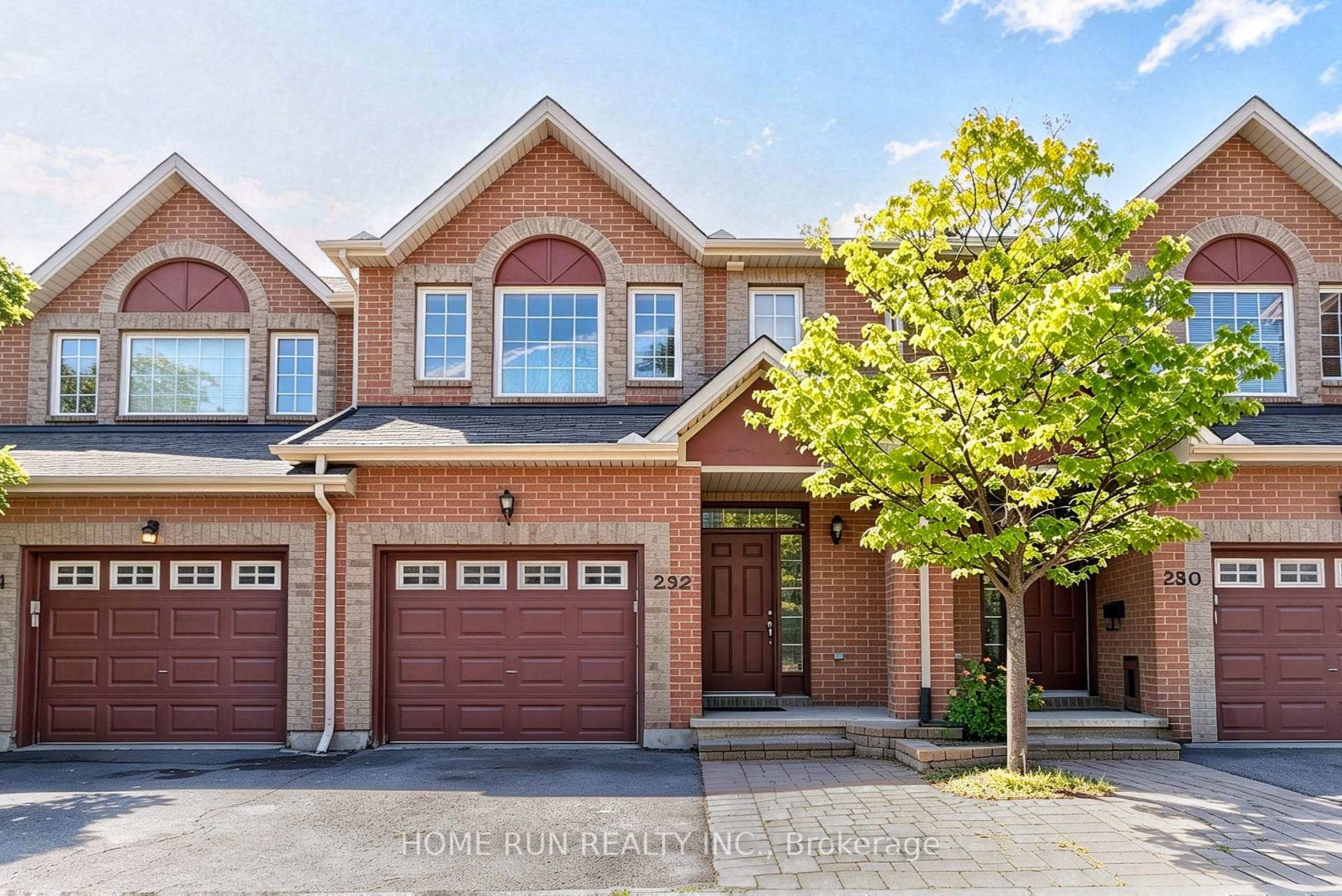 Photo 1 of 292 Freedom Private, Ottawa, Riverview Park — HOMEH
