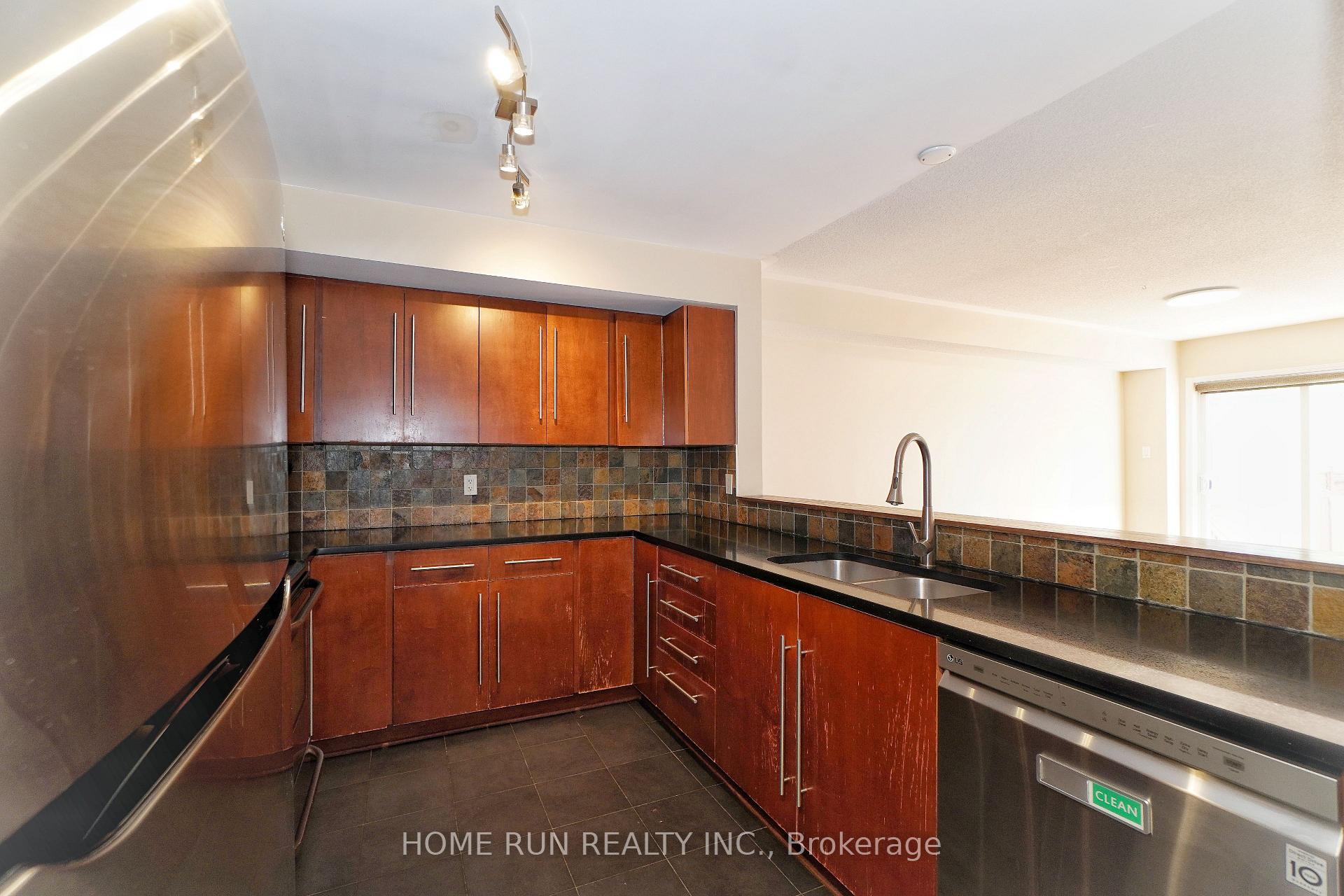 Photo 12 of 292 Freedom Private, Ottawa, Riverview Park — HOMEH
