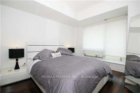 Photo 3 of Unit 605, 8 Scollard Street S, Toronto, The Annex — HOMEH