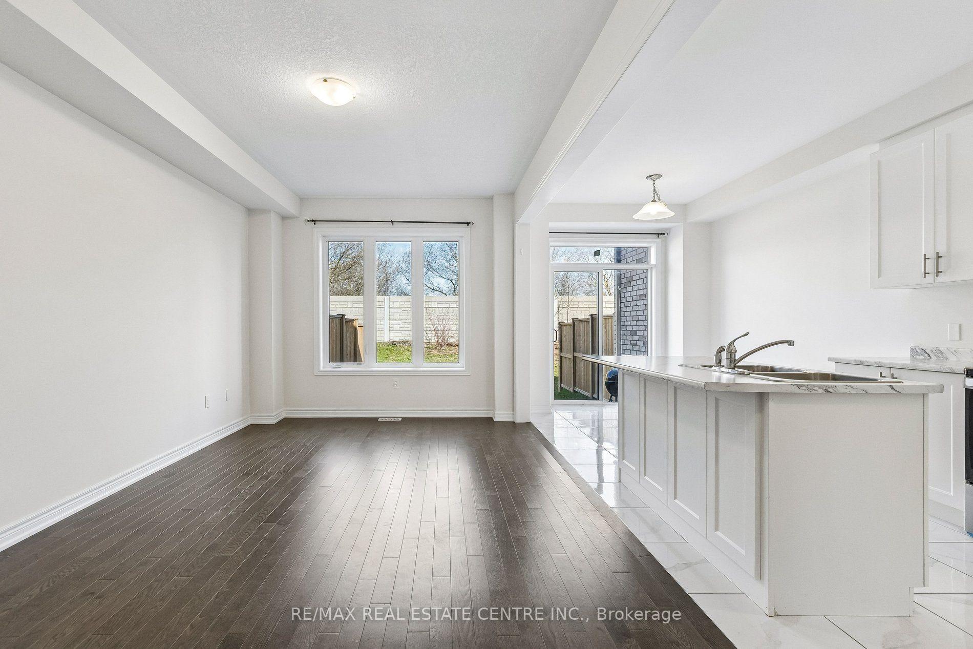 Photo 9 of 166 Deerpath Drive, Guelph, Willow West/Sugarbush/West Acres — HOMEH