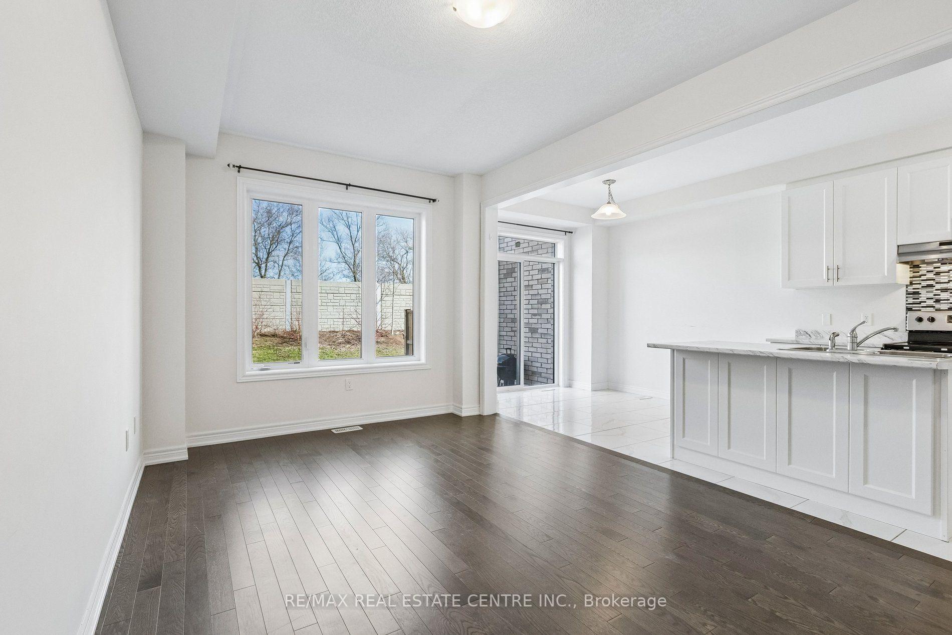 Photo 10 of 166 Deerpath Drive, Guelph, Willow West/Sugarbush/West Acres — HOMEH