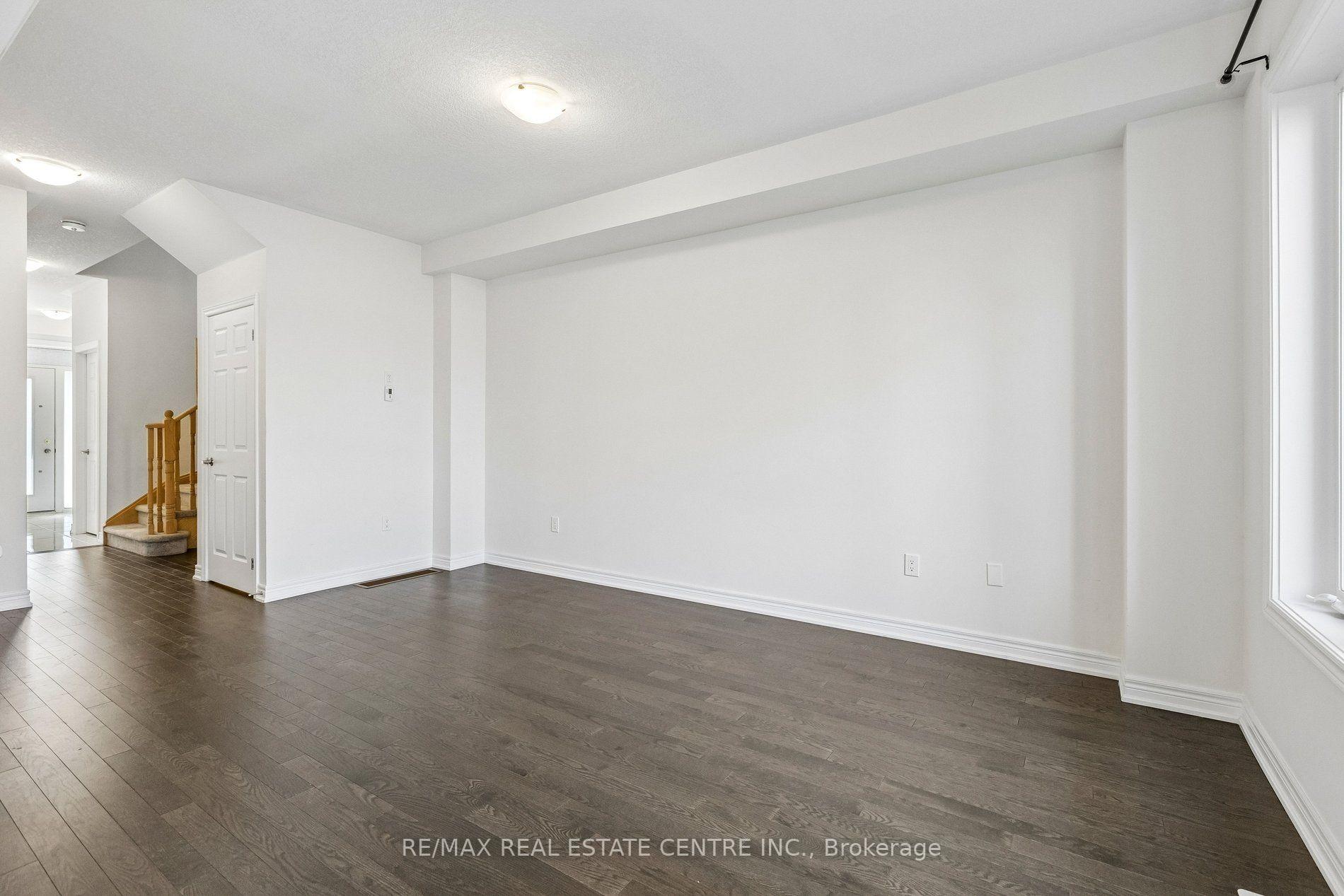 Photo 16 of 166 Deerpath Drive, Guelph, Willow West/Sugarbush/West Acres — HOMEH