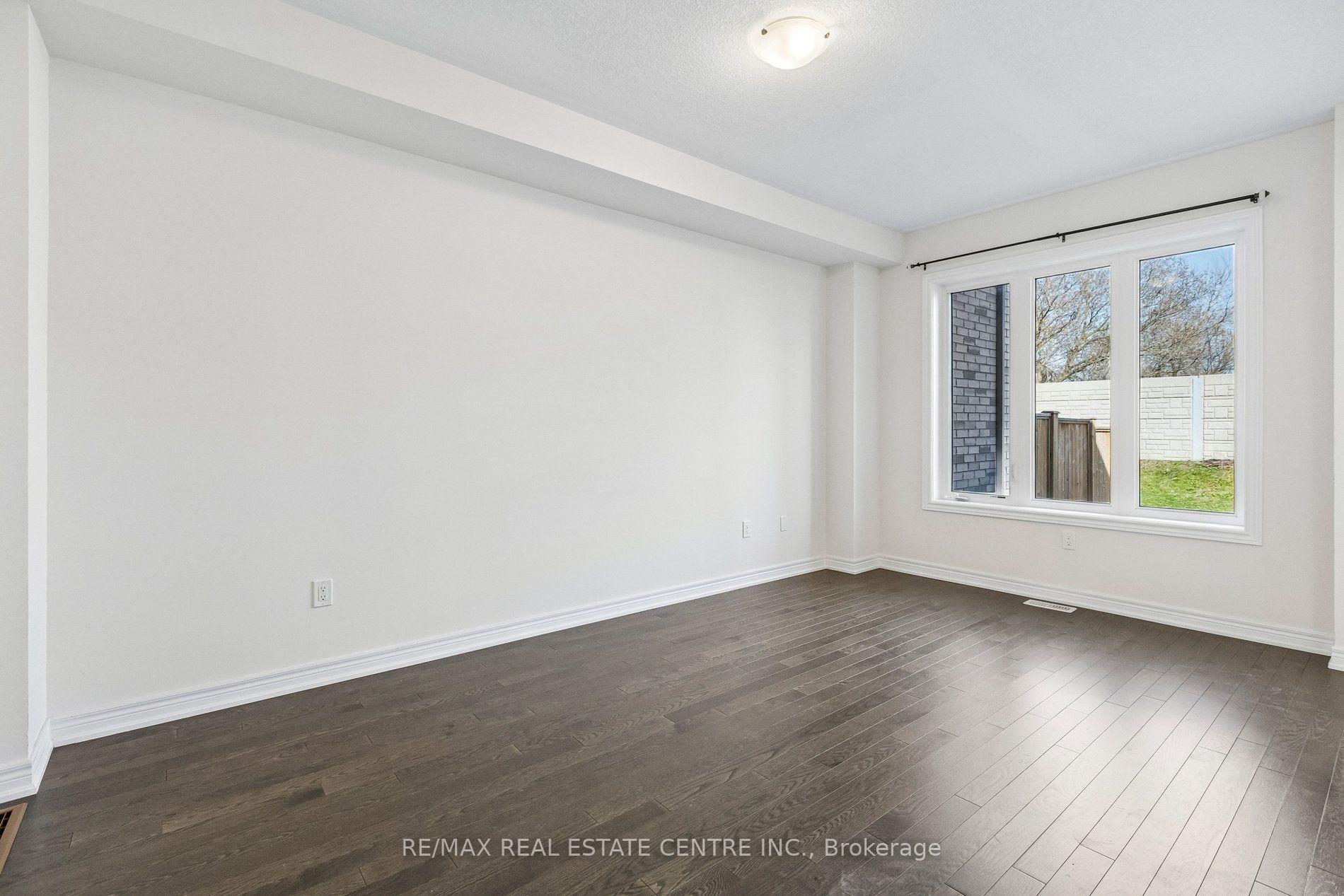 Photo 18 of 166 Deerpath Drive, Guelph, Willow West/Sugarbush/West Acres — HOMEH