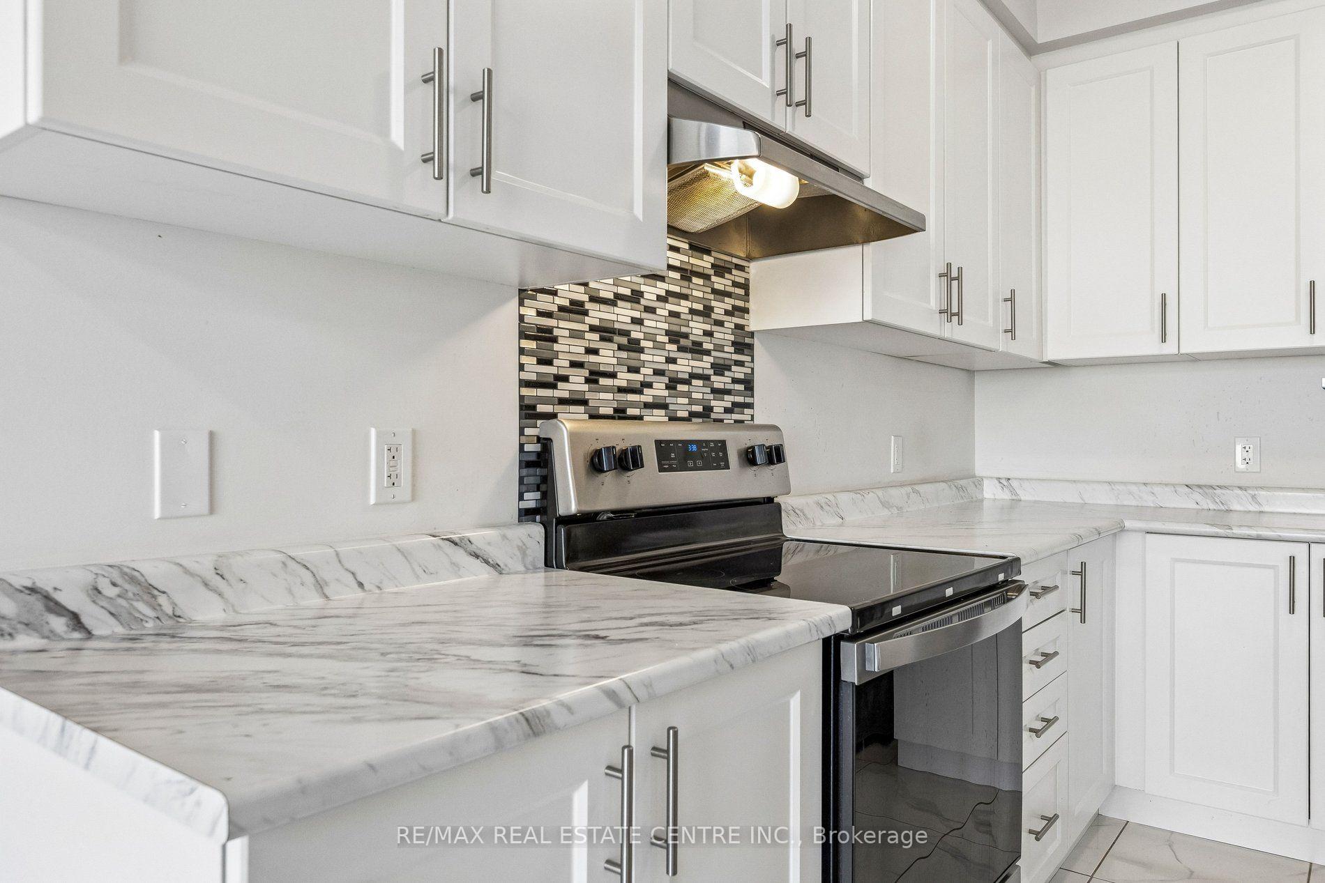 Photo 24 of 166 Deerpath Drive, Guelph, Willow West/Sugarbush/West Acres — HOMEH