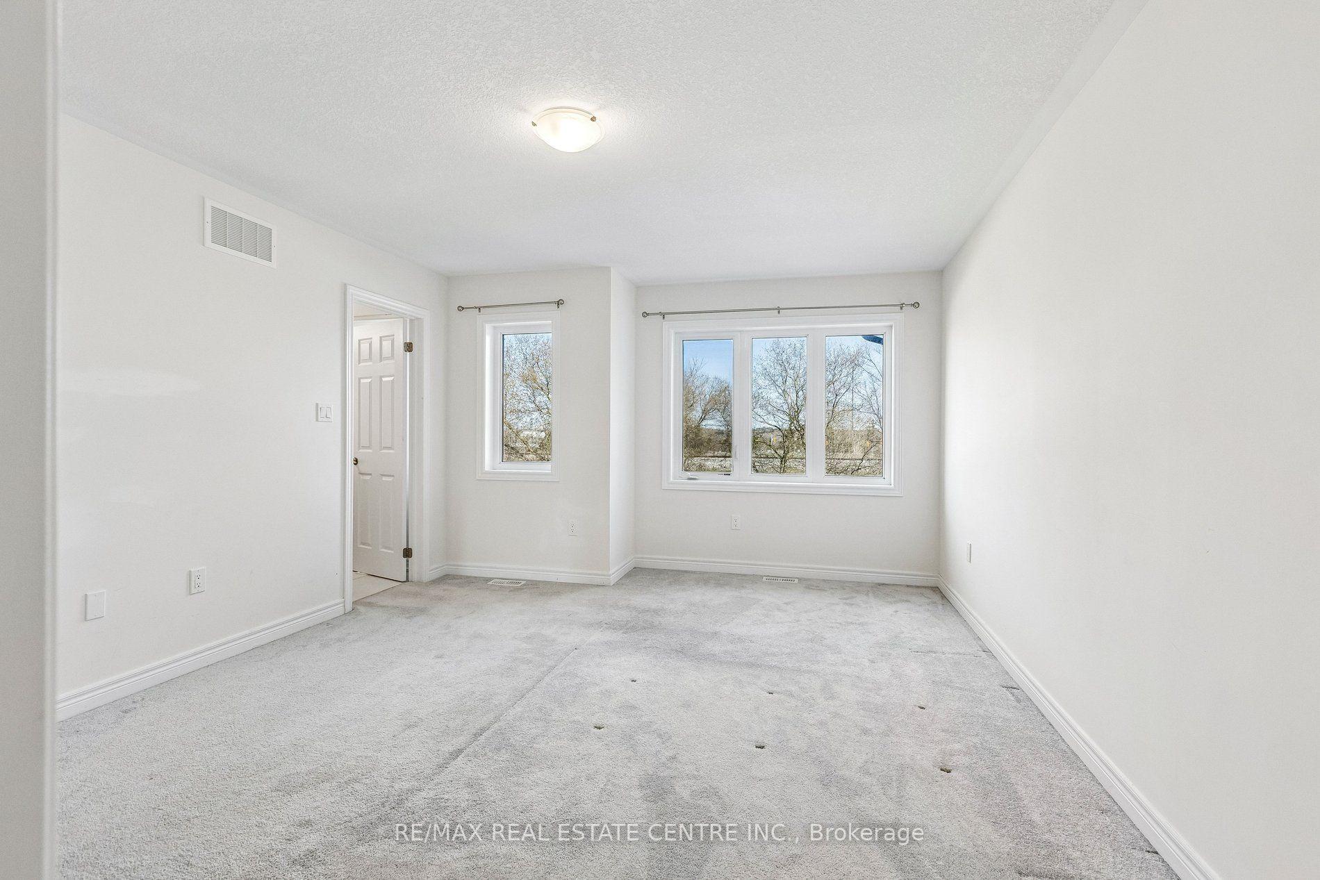 Photo 31 of 166 Deerpath Drive, Guelph, Willow West/Sugarbush/West Acres — HOMEH