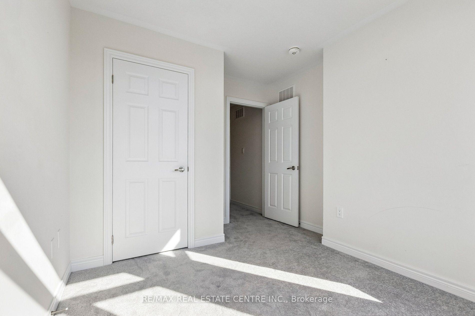 Photo 43 of 166 Deerpath Drive, Guelph, Willow West/Sugarbush/West Acres — HOMEH