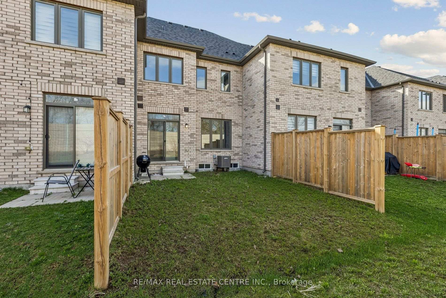 Photo 52 of 166 Deerpath Drive, Guelph, Willow West/Sugarbush/West Acres — HOMEH