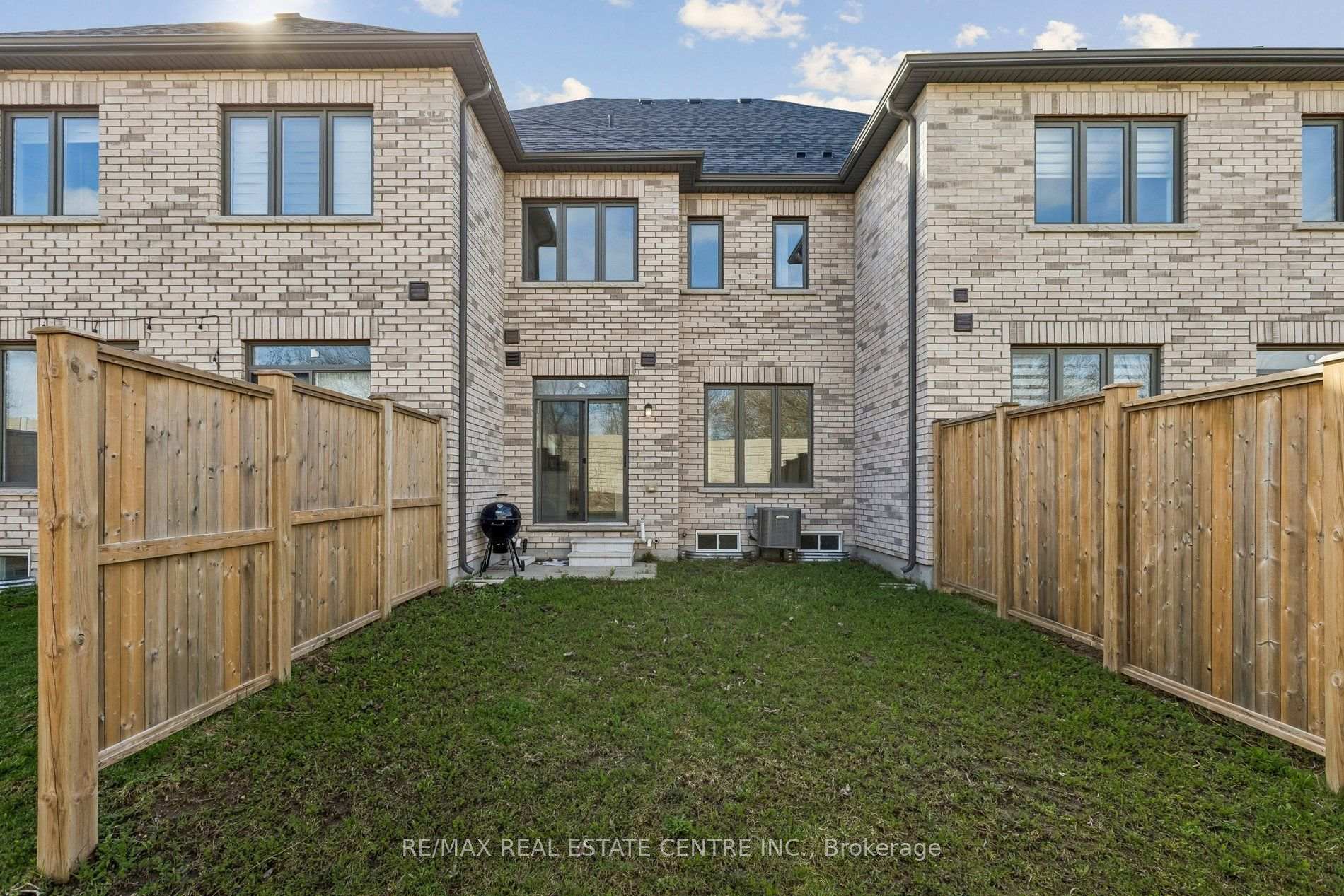 Photo 53 of 166 Deerpath Drive, Guelph, Willow West/Sugarbush/West Acres — HOMEH