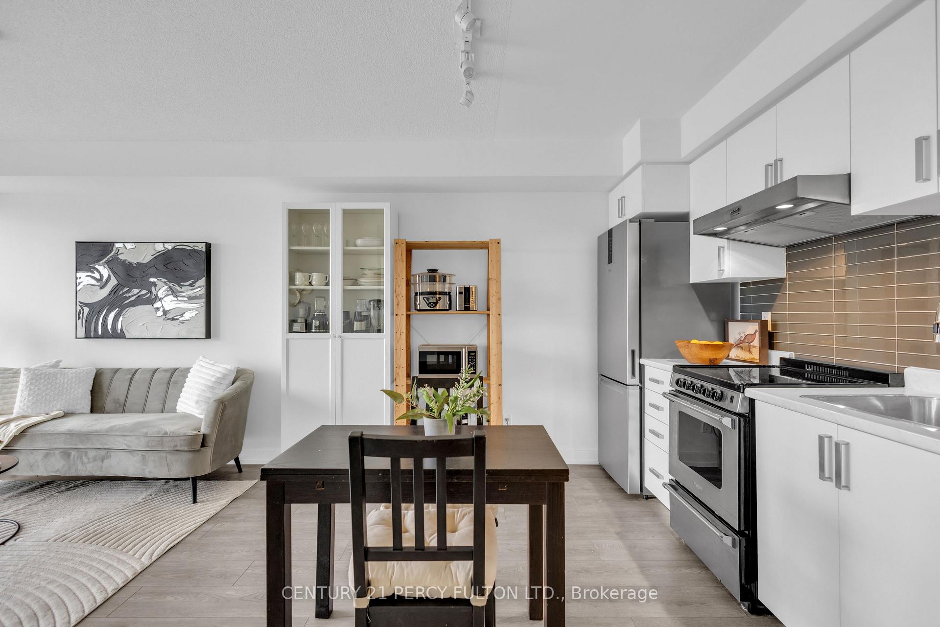 Photo 18 of Unit 1704, 10 Wilby Crescent, North York, Weston — HOMEH