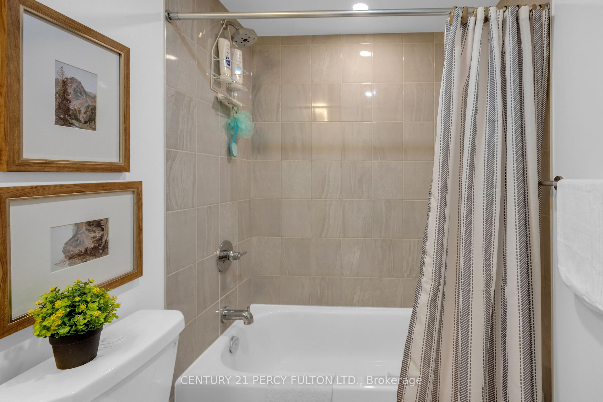 Photo 23 of Unit 1704, 10 Wilby Crescent, North York, Weston — HOMEH