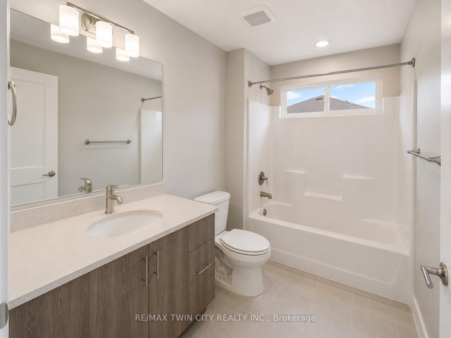 Photo 7 of Unit B3, 1331 Countrystone Drive, Kitchener, Highland West — HOMEH