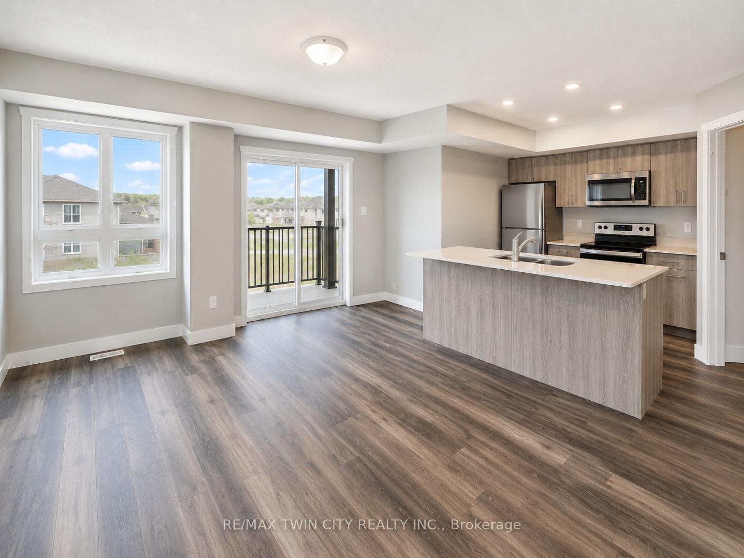 Photo 9 of Unit B3, 1331 Countrystone Drive, Kitchener, Highland West — HOMEH