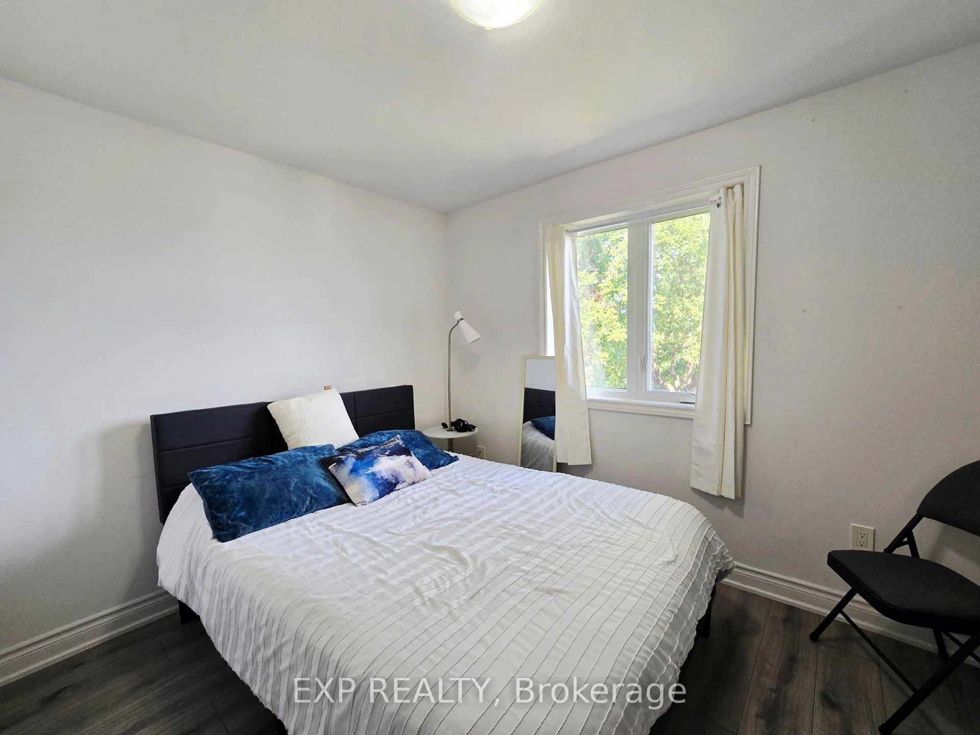 Photo 2 of Unit 5, 17 East Street, St. Catharines, E. Chester — HOMEH