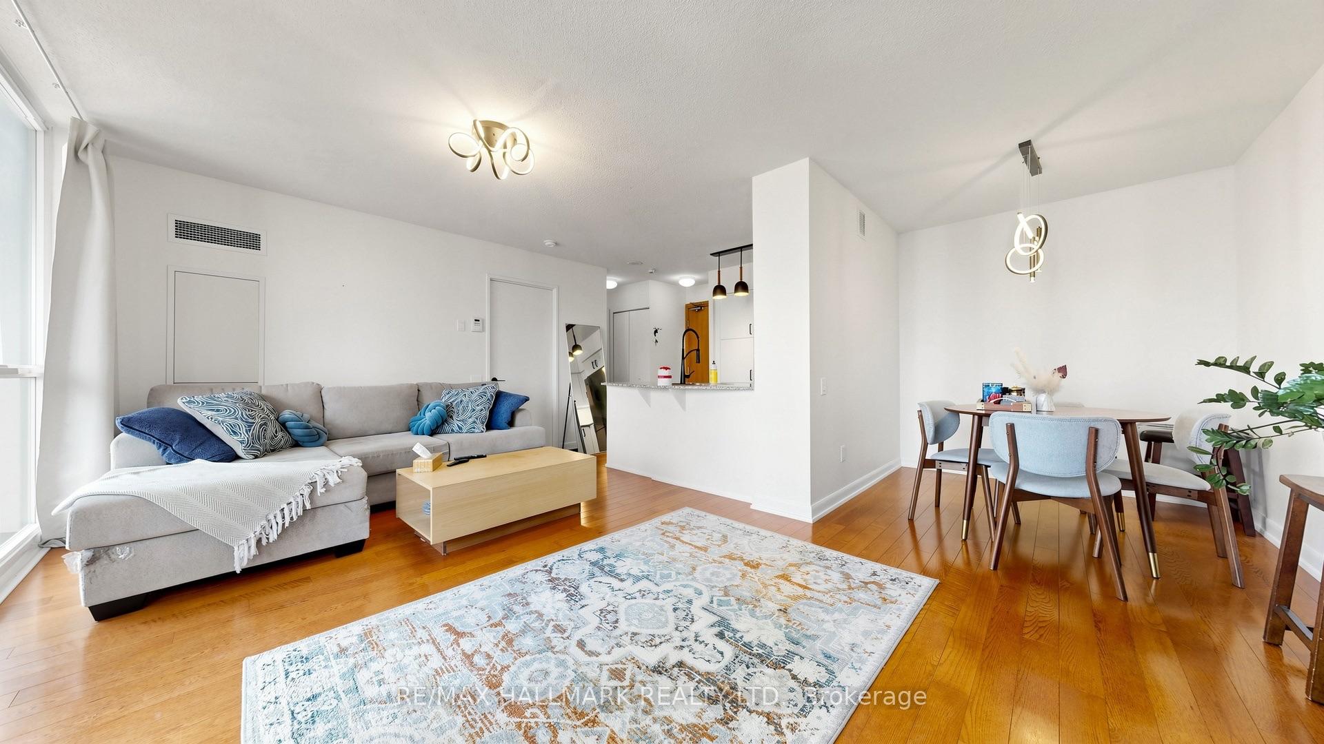 Photo 5 of Unit 2905, 33 Sheppard Avenue E, North York, Willowdale East — HOMEH
