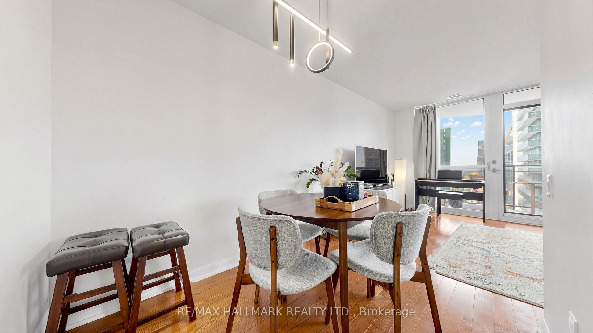 Photo 9 of Unit 2905, 33 Sheppard Avenue E, North York, Willowdale East — HOMEH