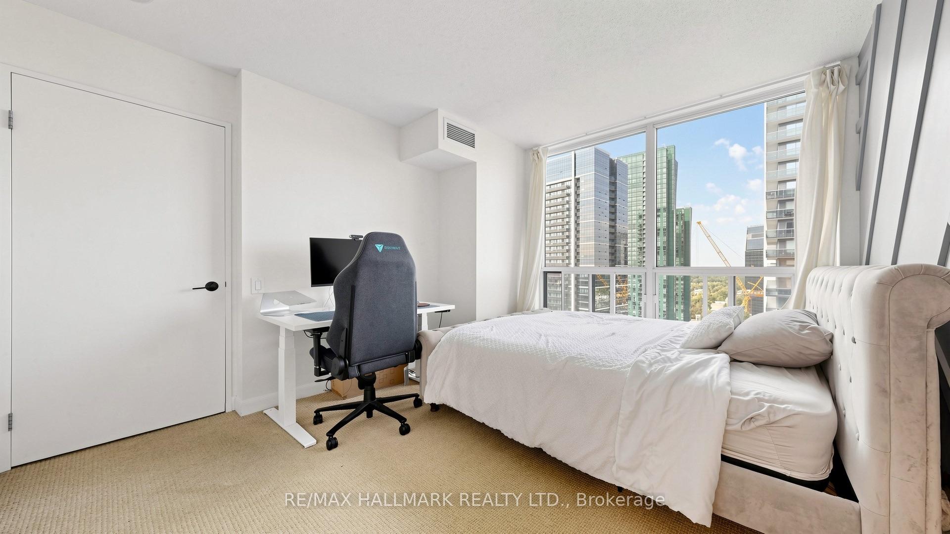 Photo 10 of Unit 2905, 33 Sheppard Avenue E, North York, Willowdale East — HOMEH