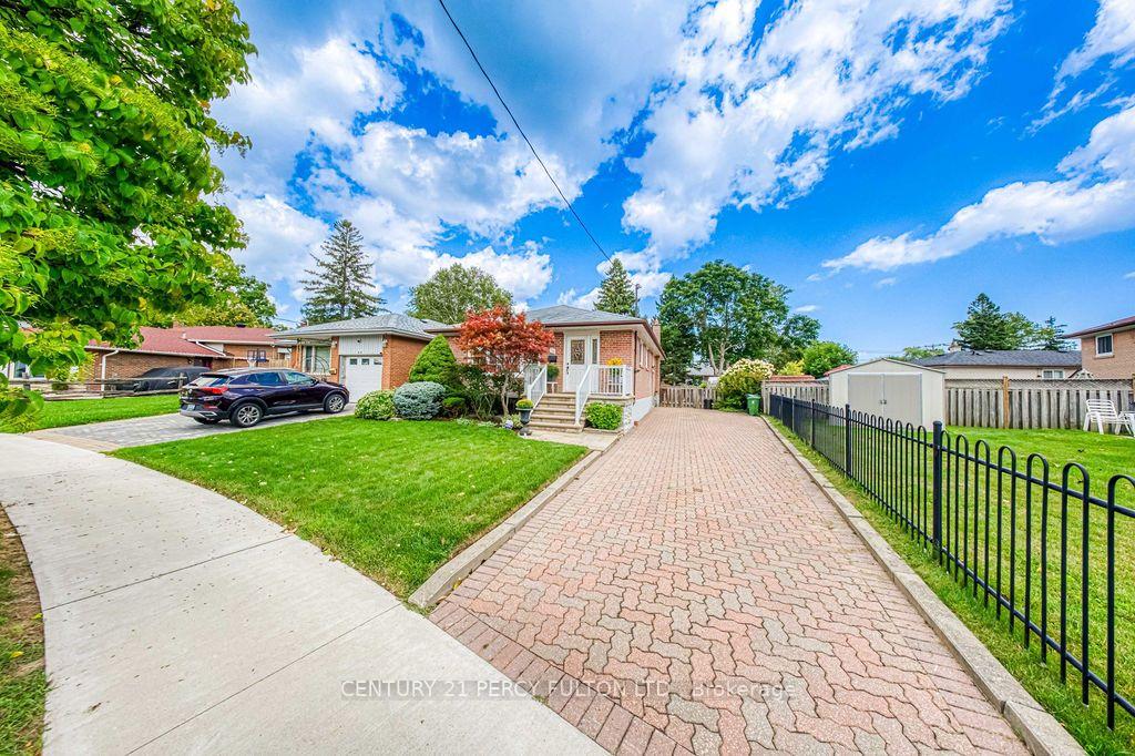 Photo 2 of 70 Limevale Crescent, Scarborough, West Hill — HOMEH