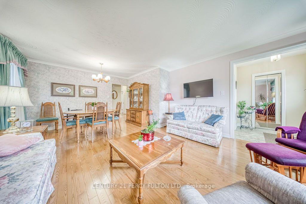 Photo 7 of 70 Limevale Crescent, Scarborough, West Hill — HOMEH