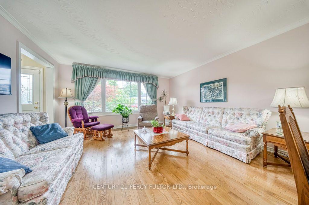 Photo 10 of 70 Limevale Crescent, Scarborough, West Hill — HOMEH