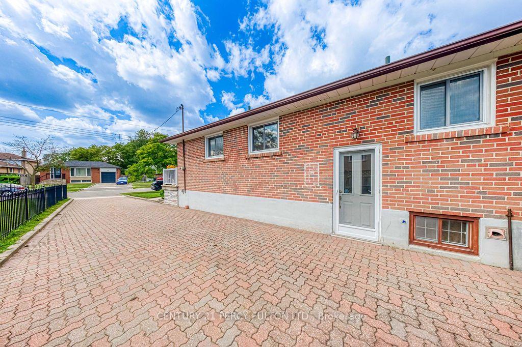 Photo 40 of 70 Limevale Crescent, Scarborough, West Hill — HOMEH