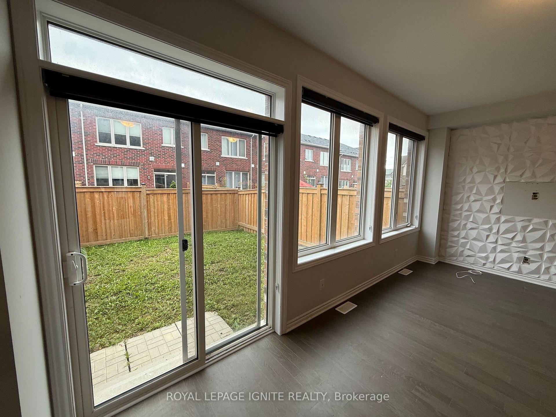 Photo 3 of 25 Sutcliffe Dr, Whitby, Rolling Acres — HOMEH