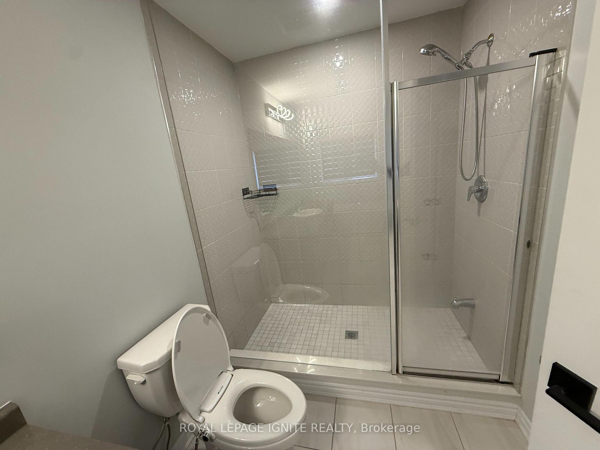 Photo 15 of 25 Sutcliffe Dr, Whitby, Rolling Acres — HOMEH