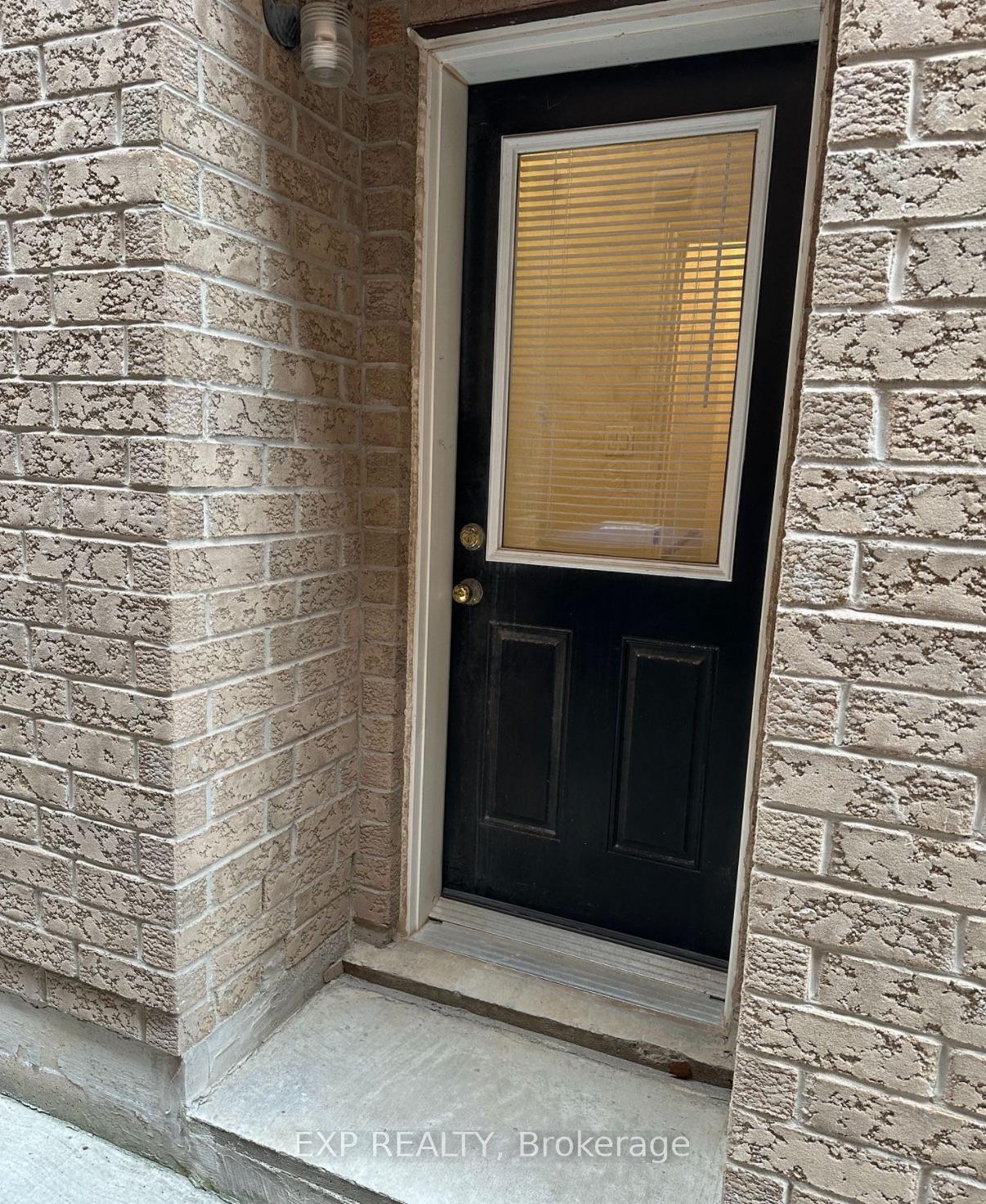 Photo 2 of Unit Basement, 5 Fallgate Drive, Brampton, Credit Valley — HOMEH