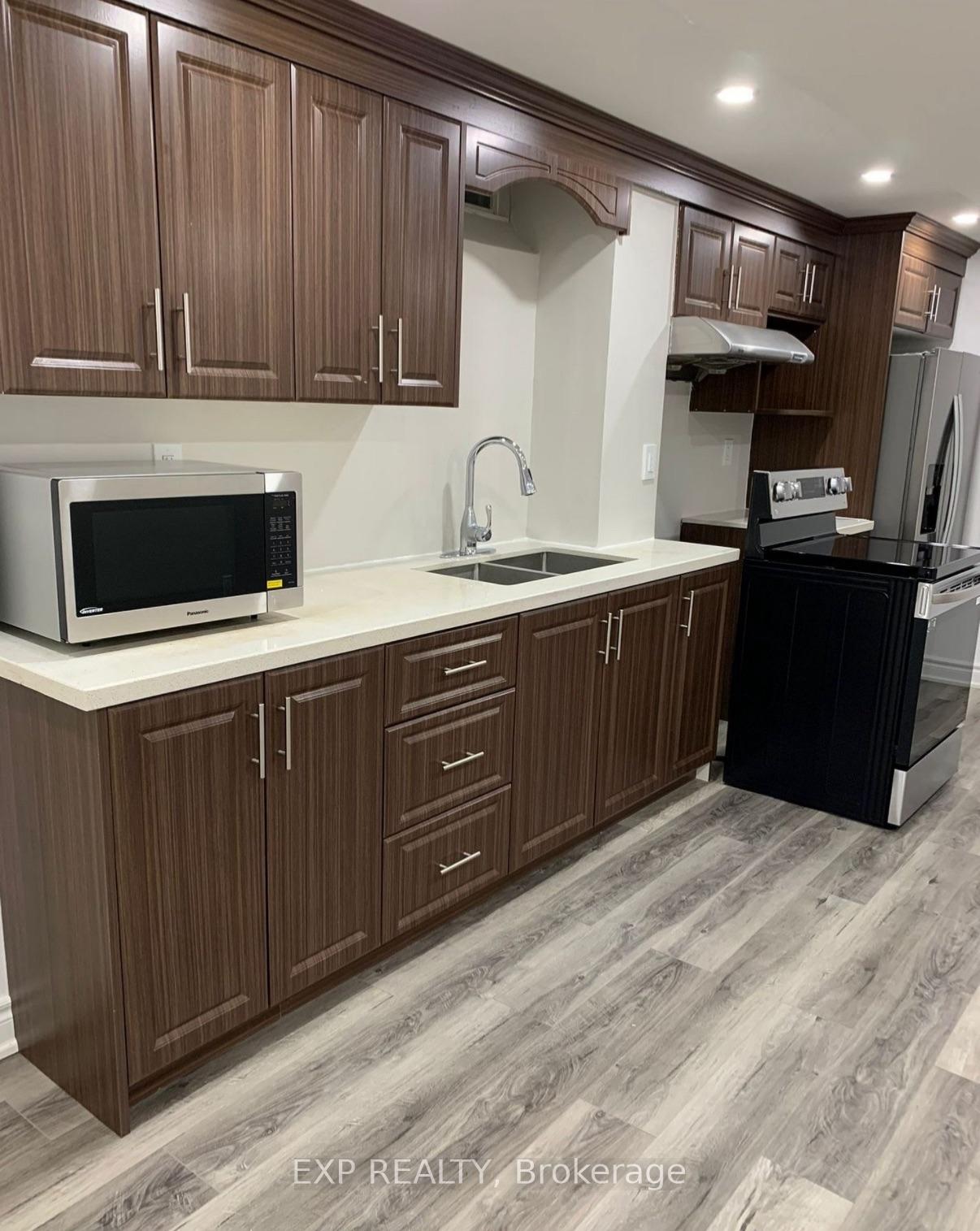 Photo 6 of Unit Basement, 5 Fallgate Drive, Brampton, Credit Valley — HOMEH